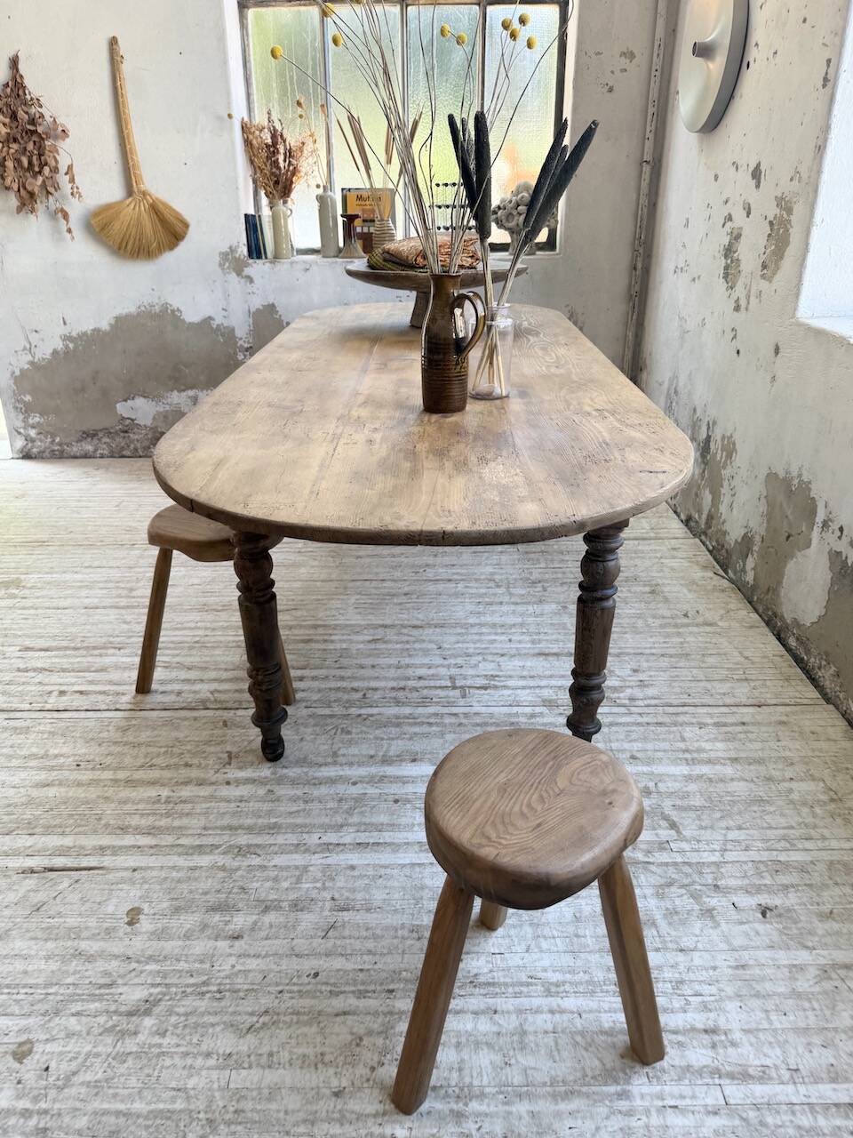 Oval farmhouse table 250cm pine