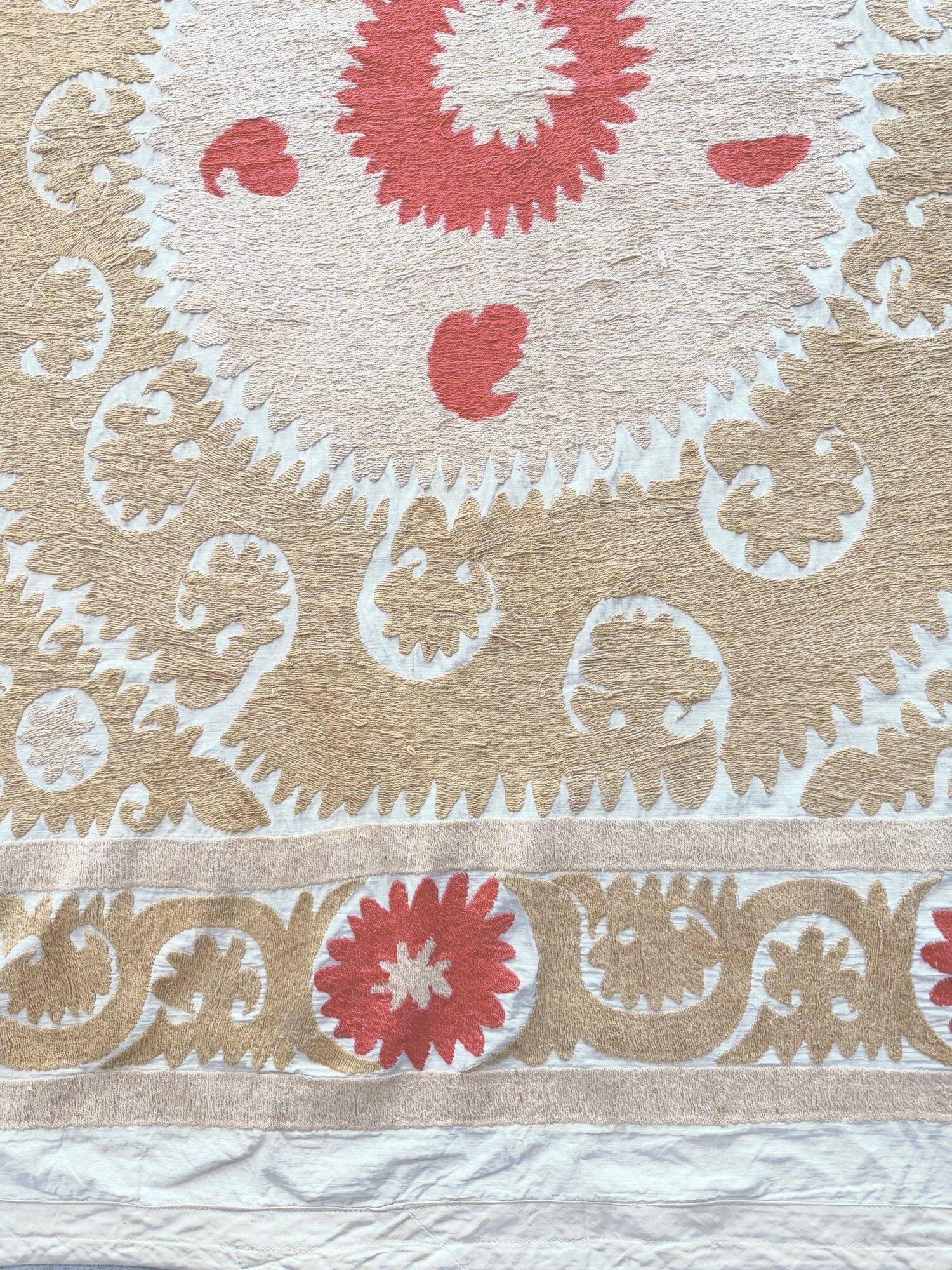 Nappe brodée à la main vintage 130x153 cm