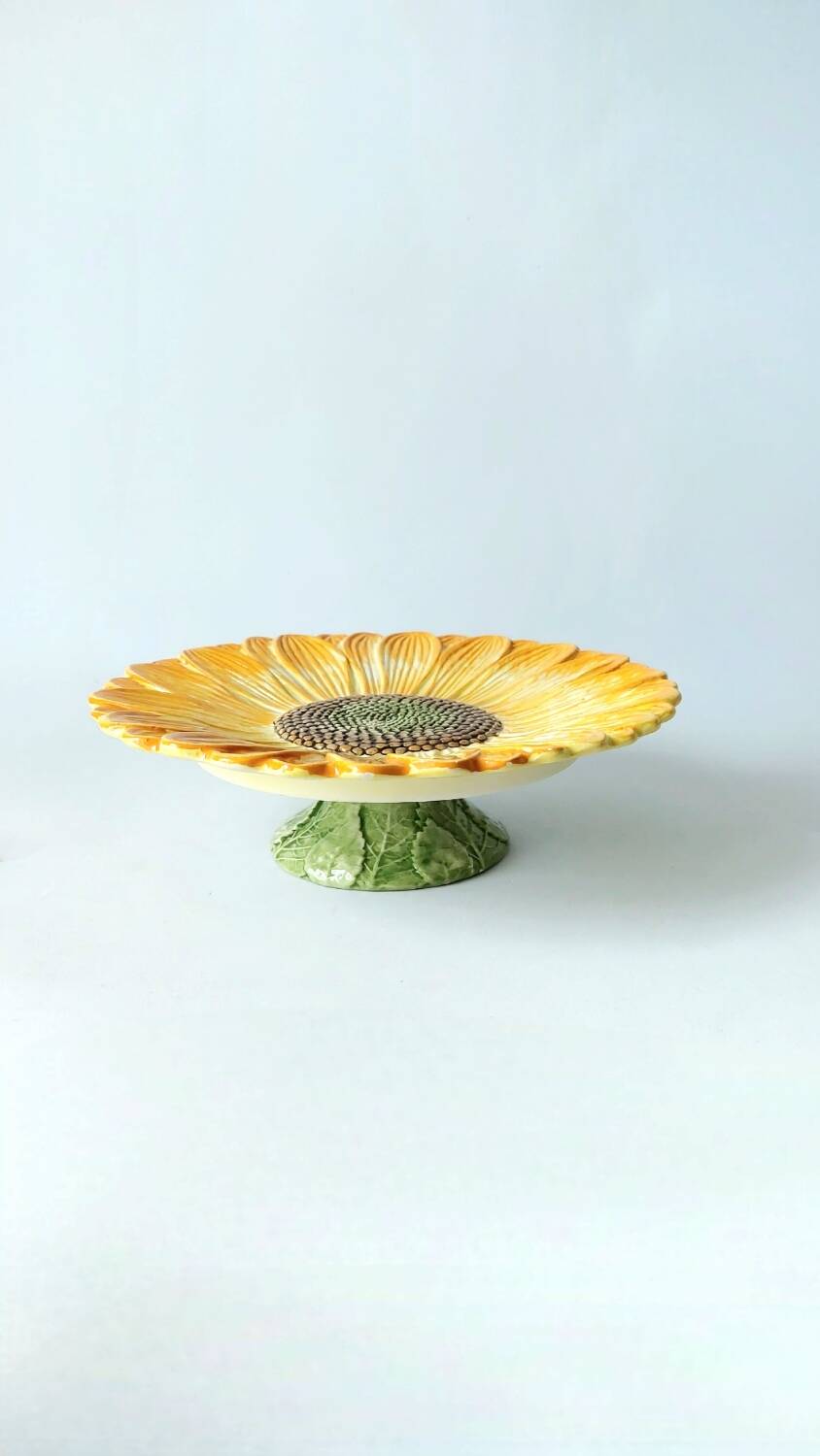 Sunflower display dish vintage tableware