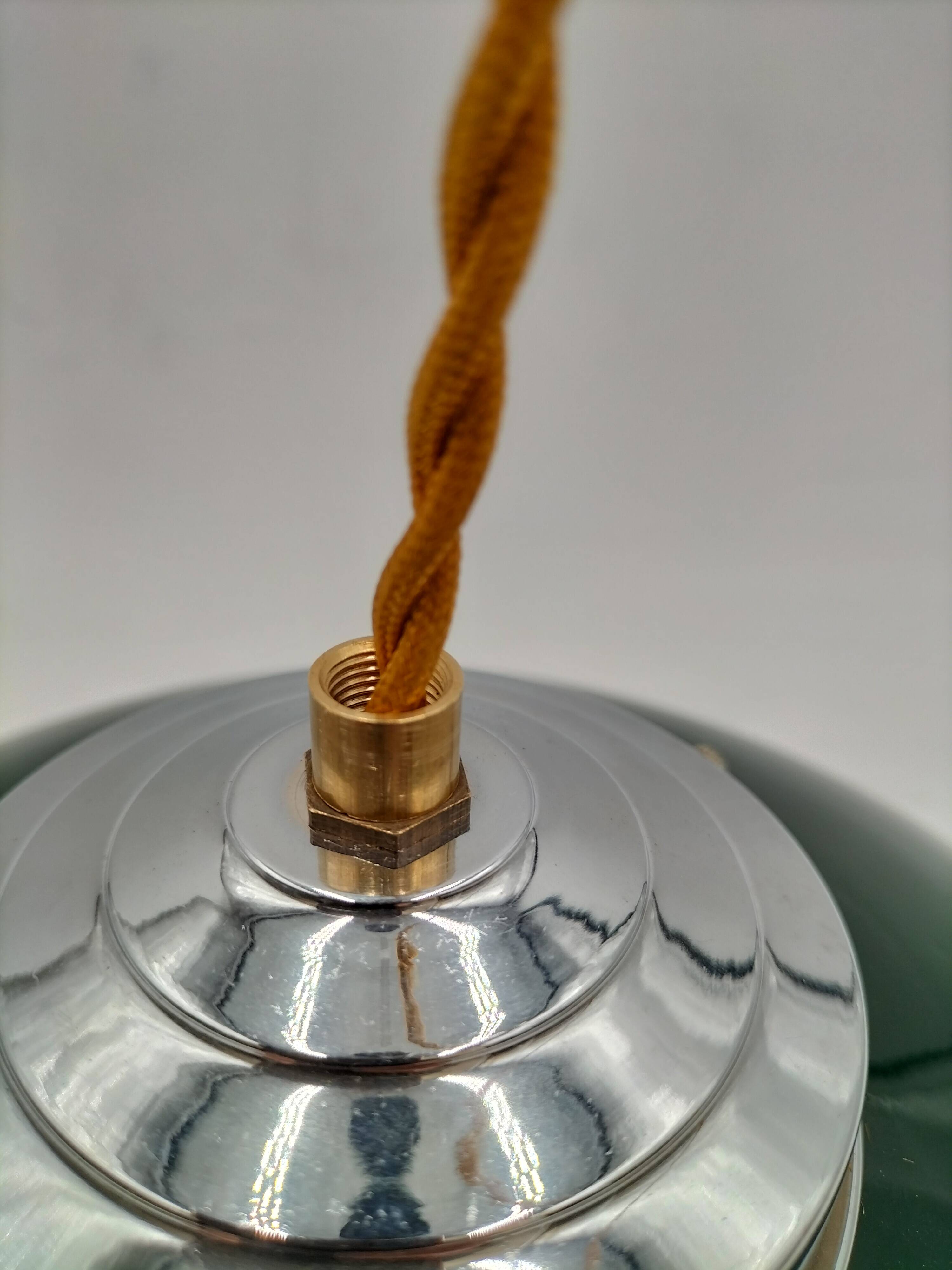 Green opaline suspension