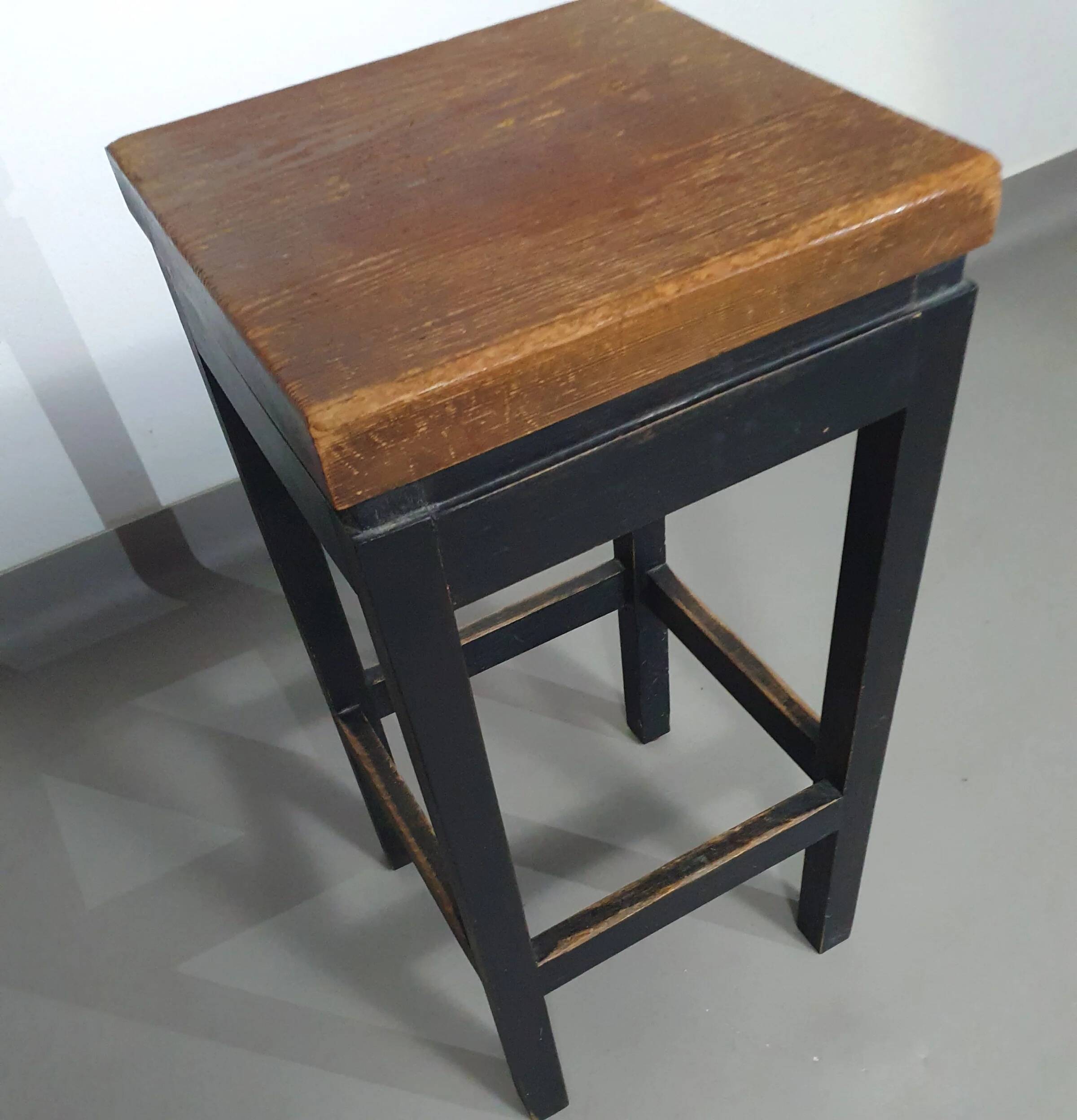 3 x tabourets de construction en chêne années 1960