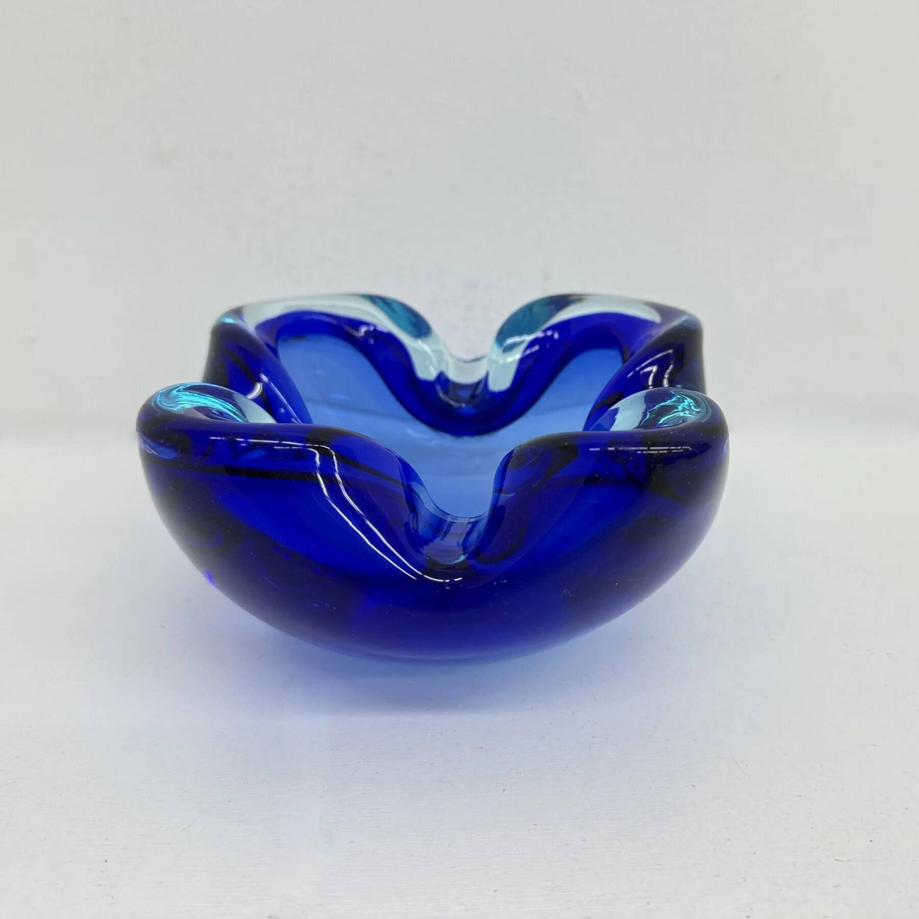 Mid-century design set of 6 blue Murano glass bowls, 1970s