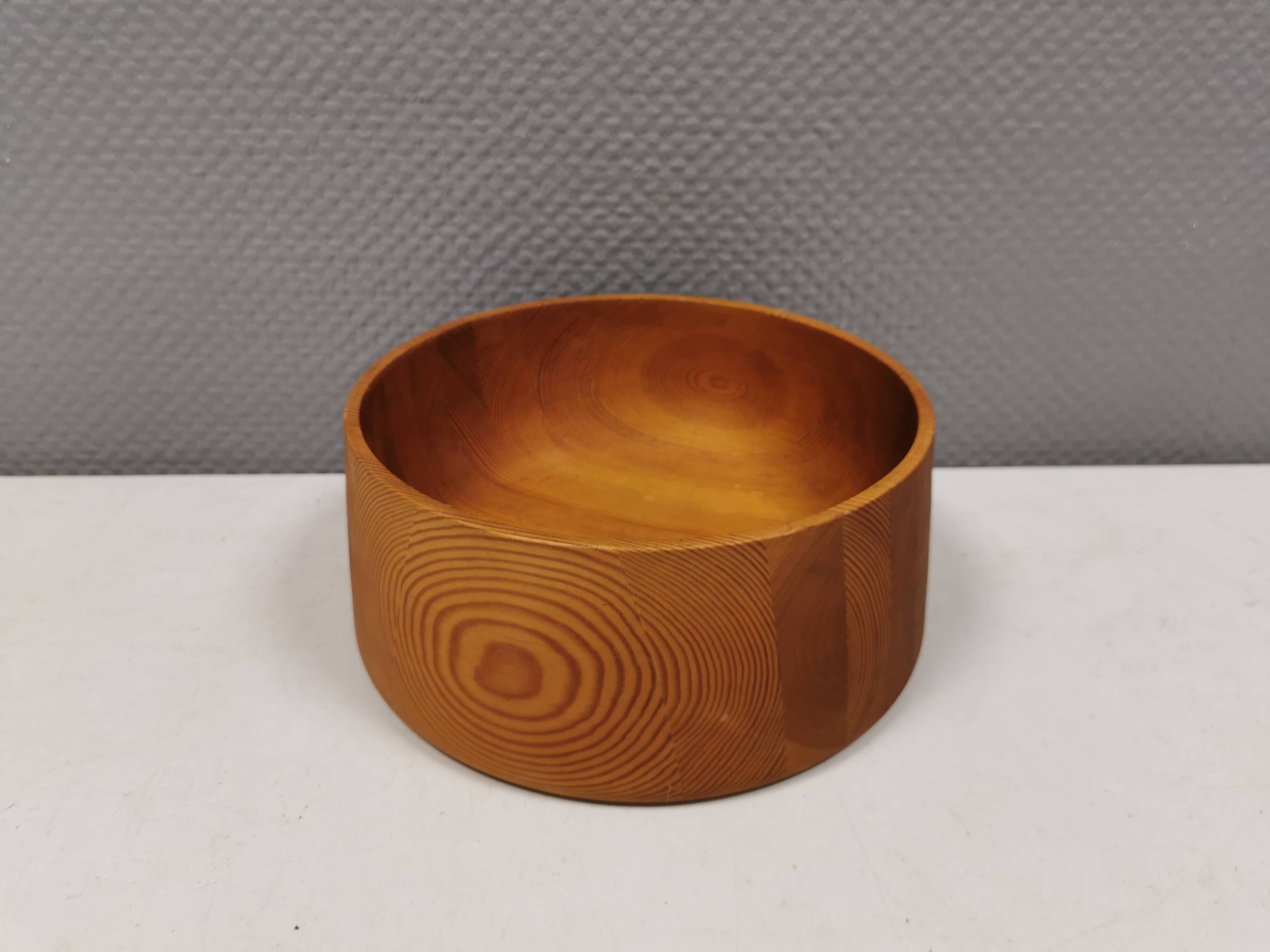 Danish bowl in turned wood 1970s