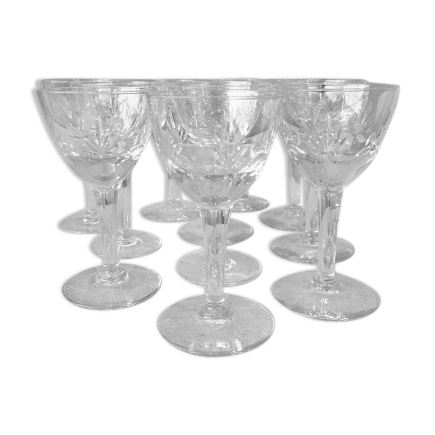 Suite of 11 glasses on foot for the drop liqueur in glass cisele