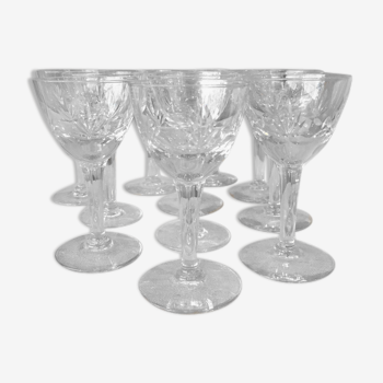 Suite of 11 glasses on foot for the drop liqueur in glass cisele