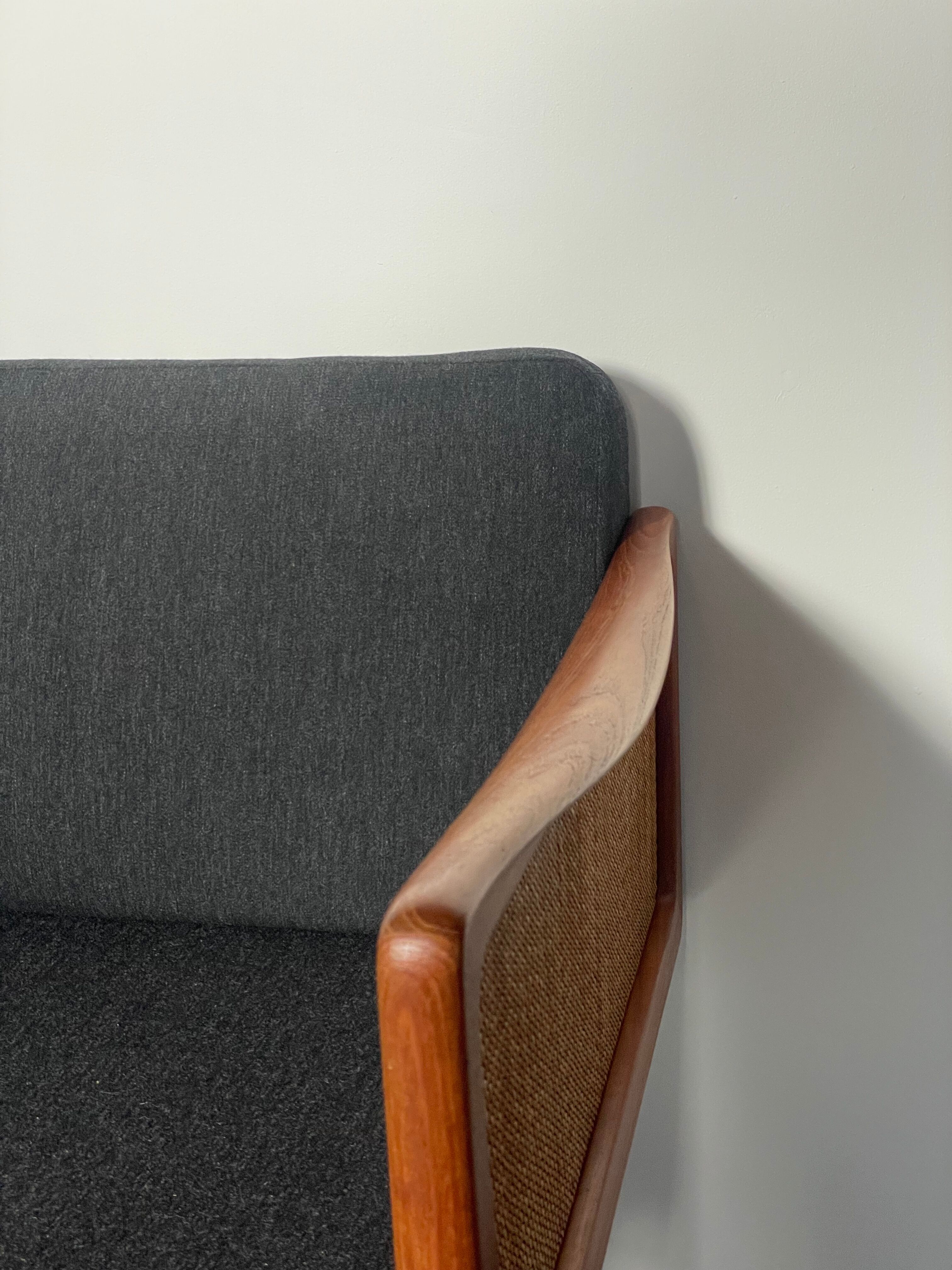 Danish teak daybed by Hvidt & Molgaard