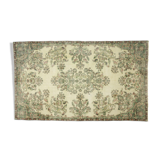 Handmade vintage rug 275 cm x 166 cm