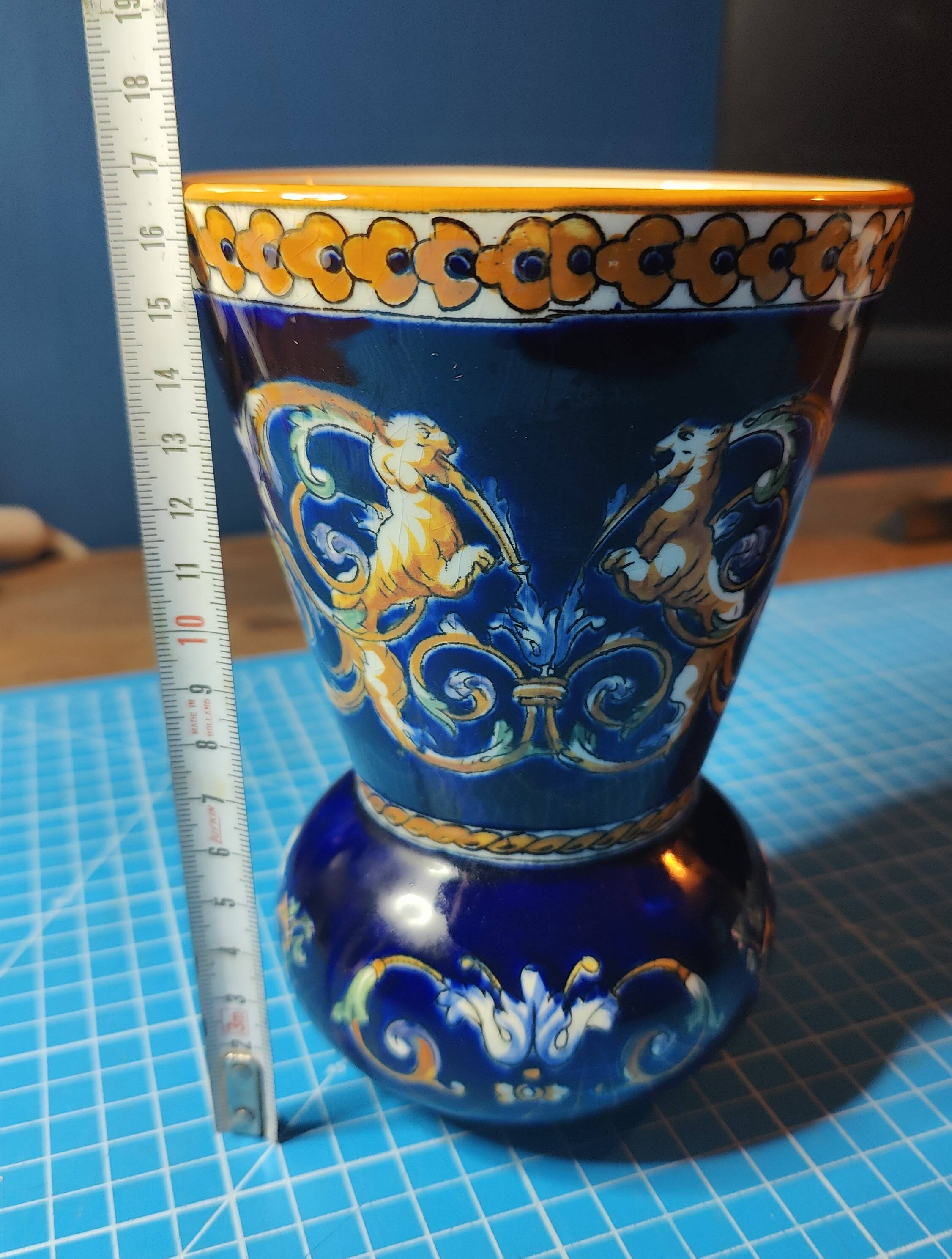 Gien vase