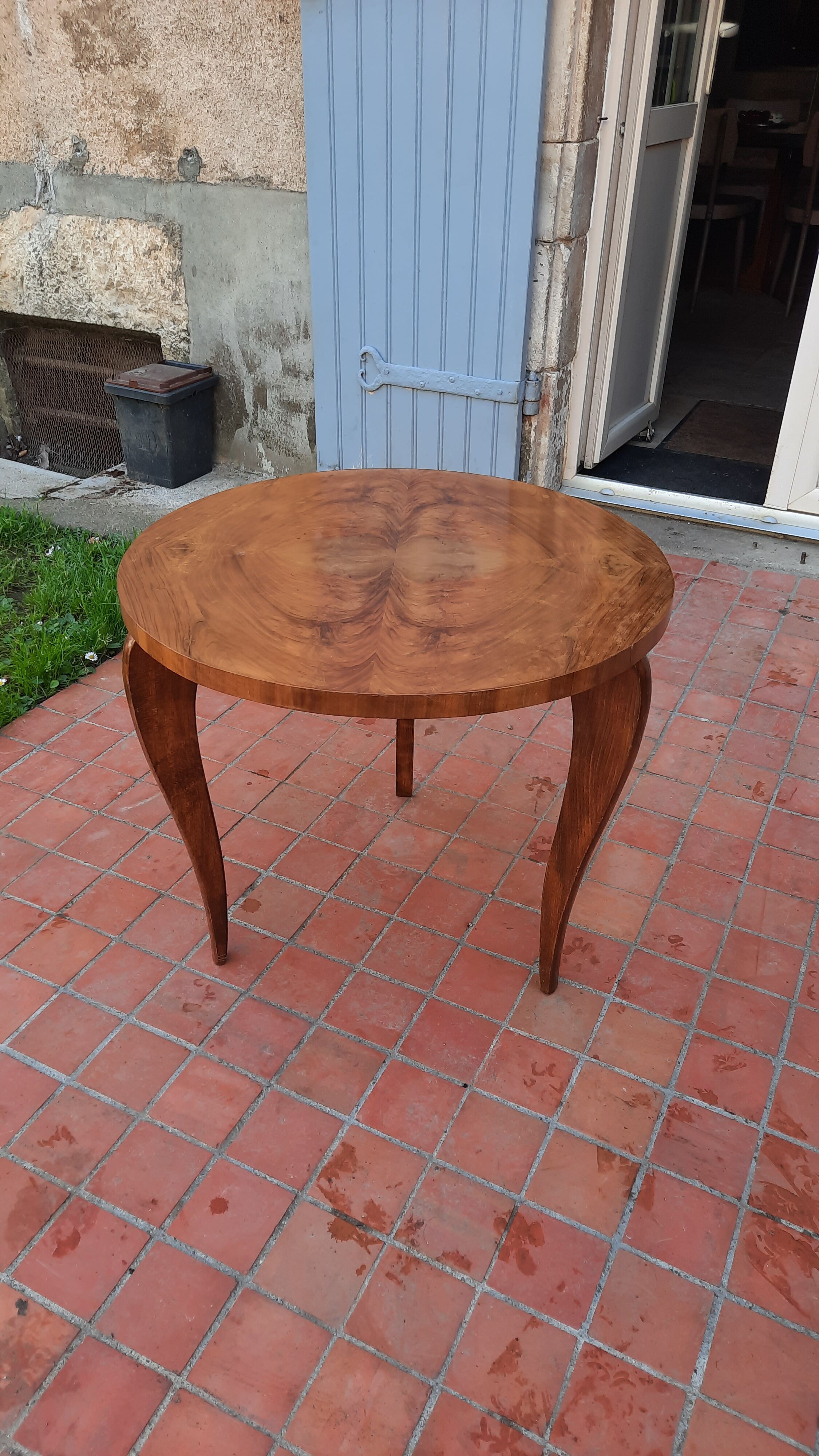 Art Deco pedestal table