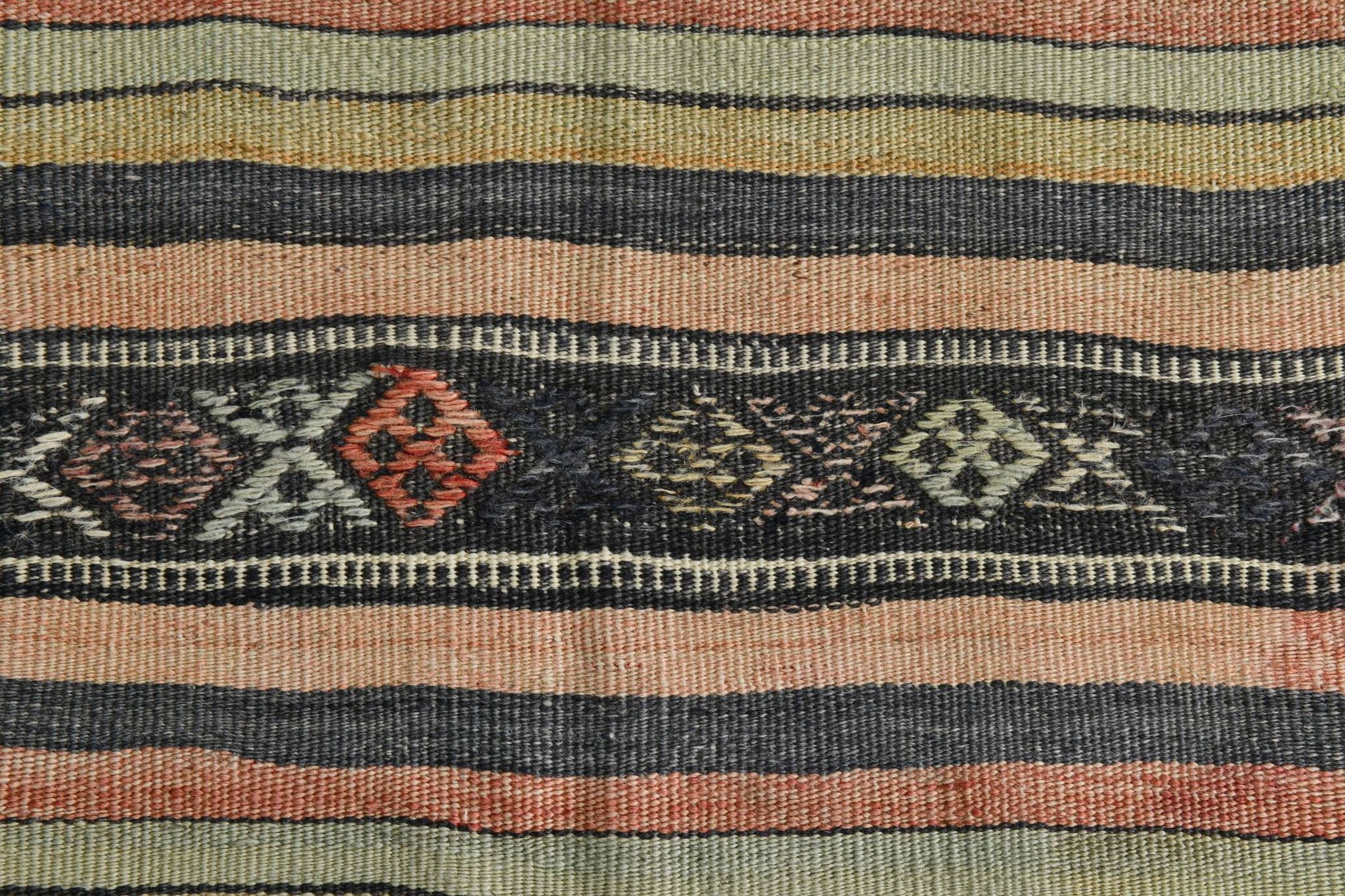 Tapis Kilim à rayures rouges et vertes, 130 x 205 cm