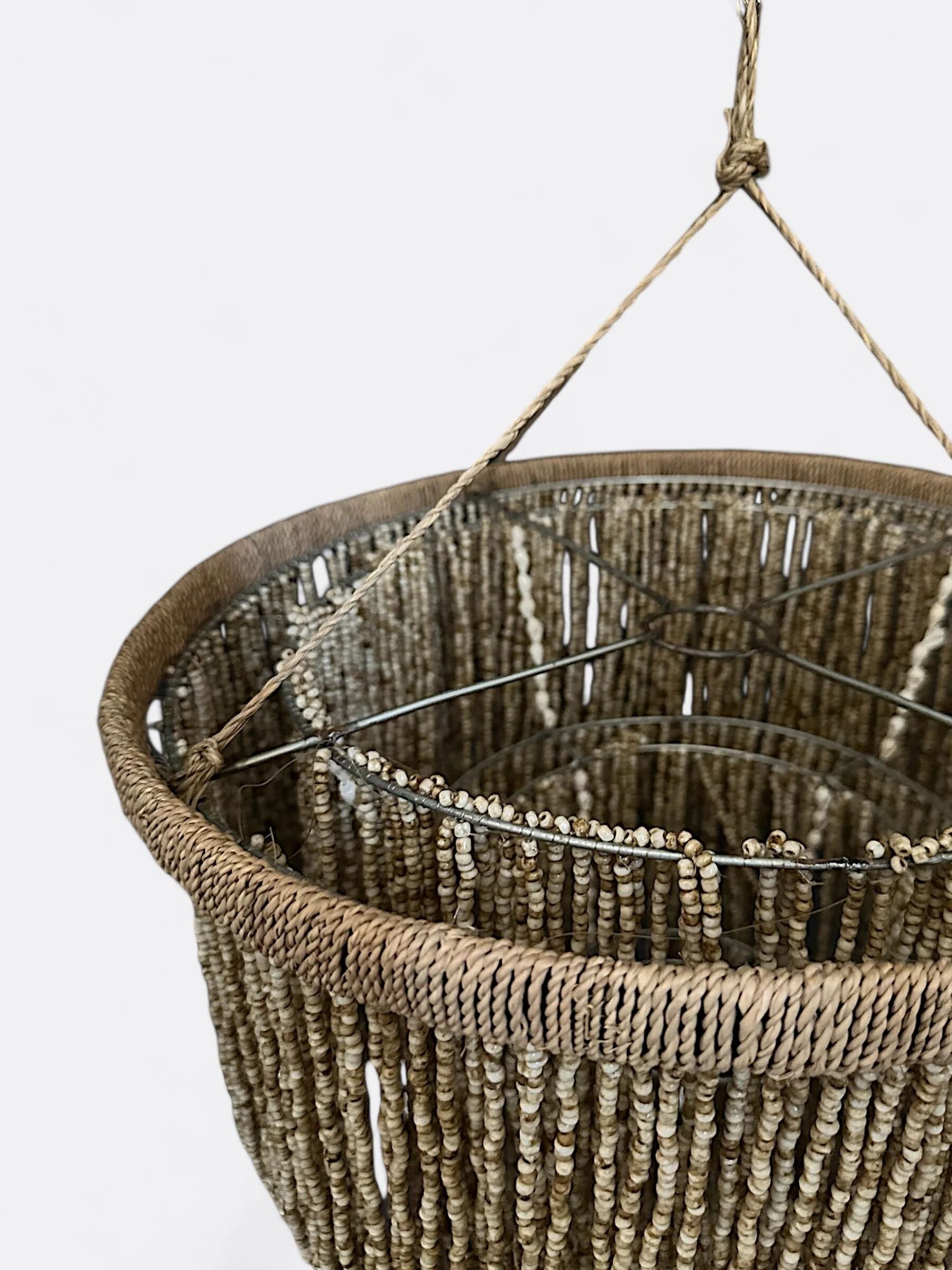 Suspension artisanale en coquillage Beige et marron