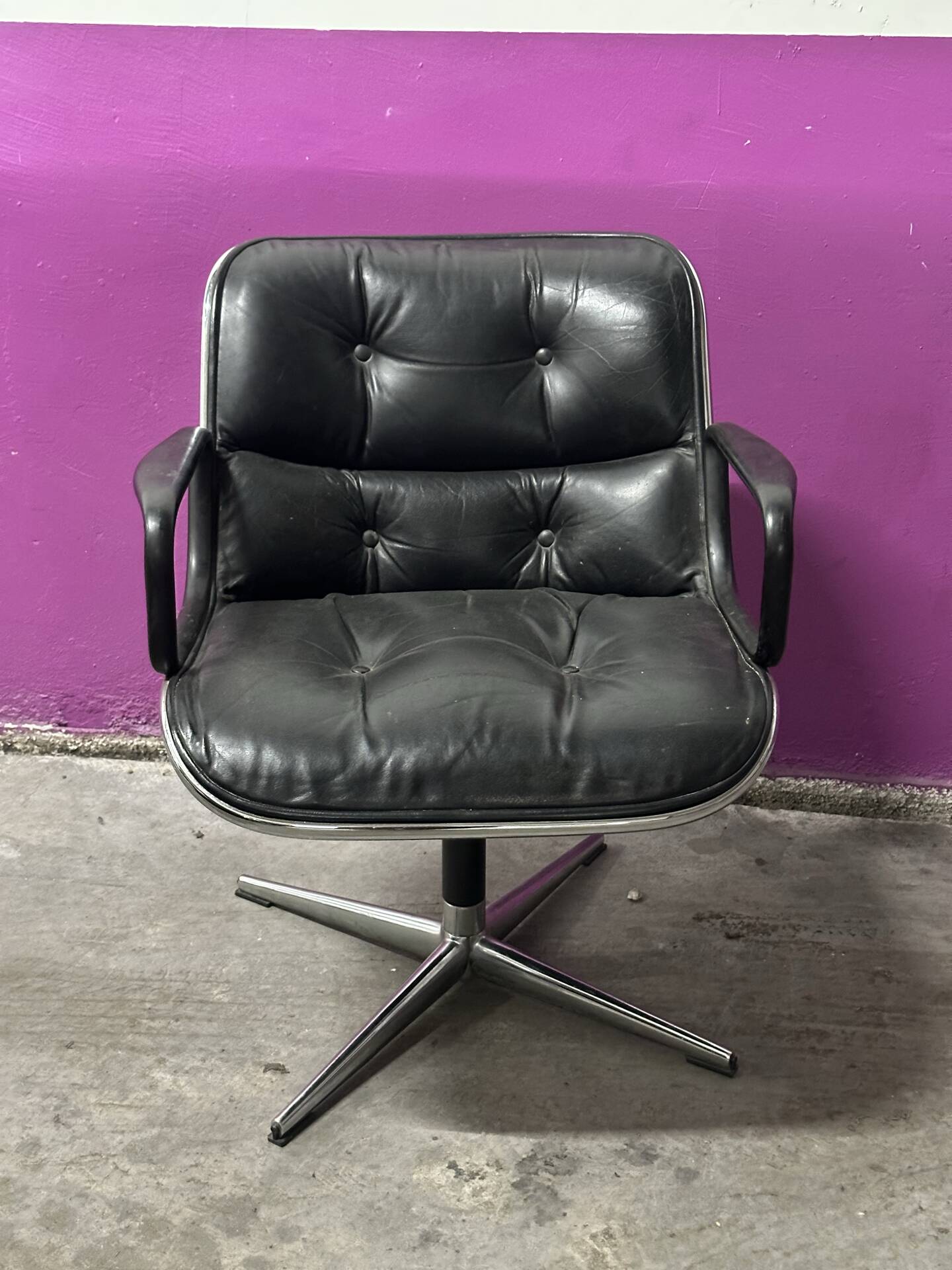 Fauteuil Pollock Knoll premier édition ( piètement épingle)