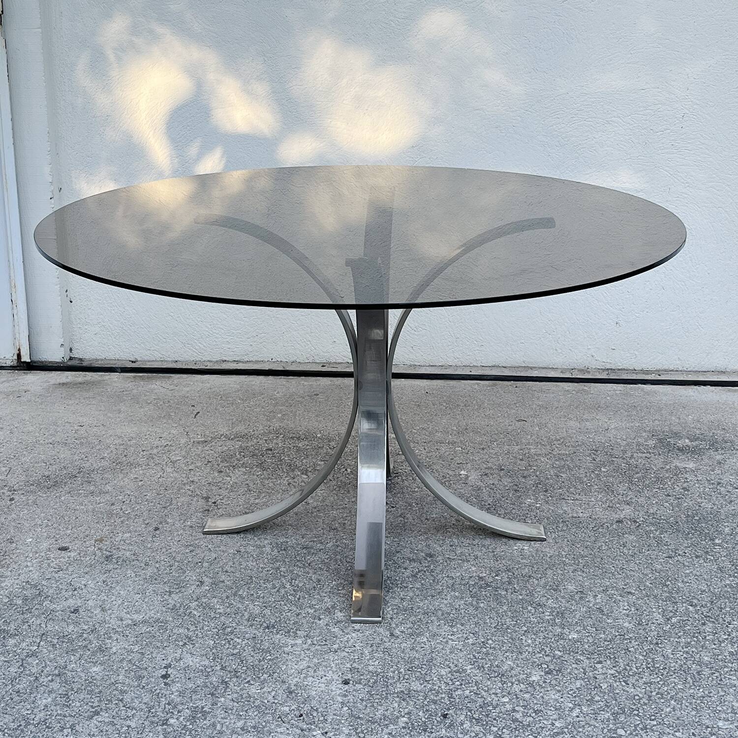 Italian design glass table from the 80s