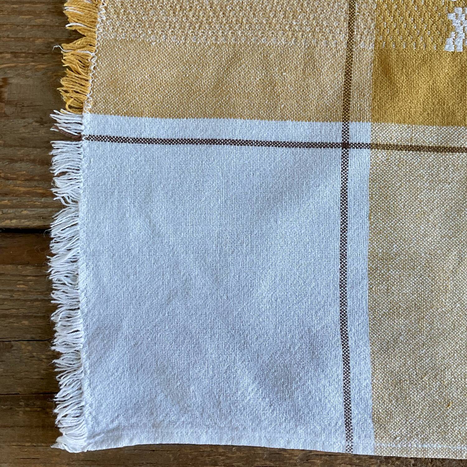 4 vintage embroidered napkins