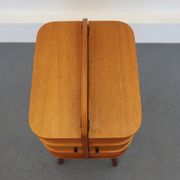 Travailleuse en bois années 1960