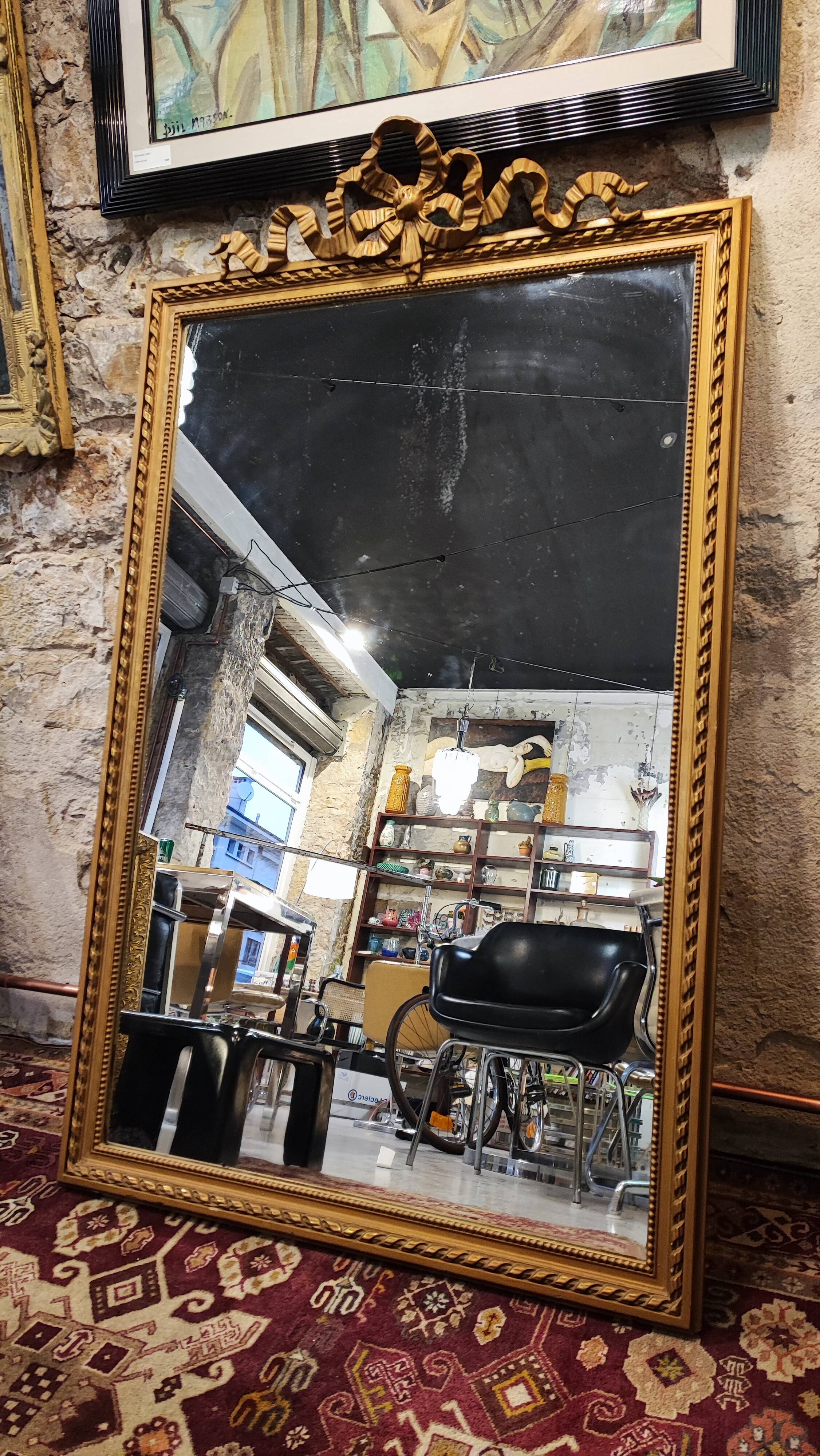 Large gilded mirror with ribbon – Napoleon III period – 136 cm