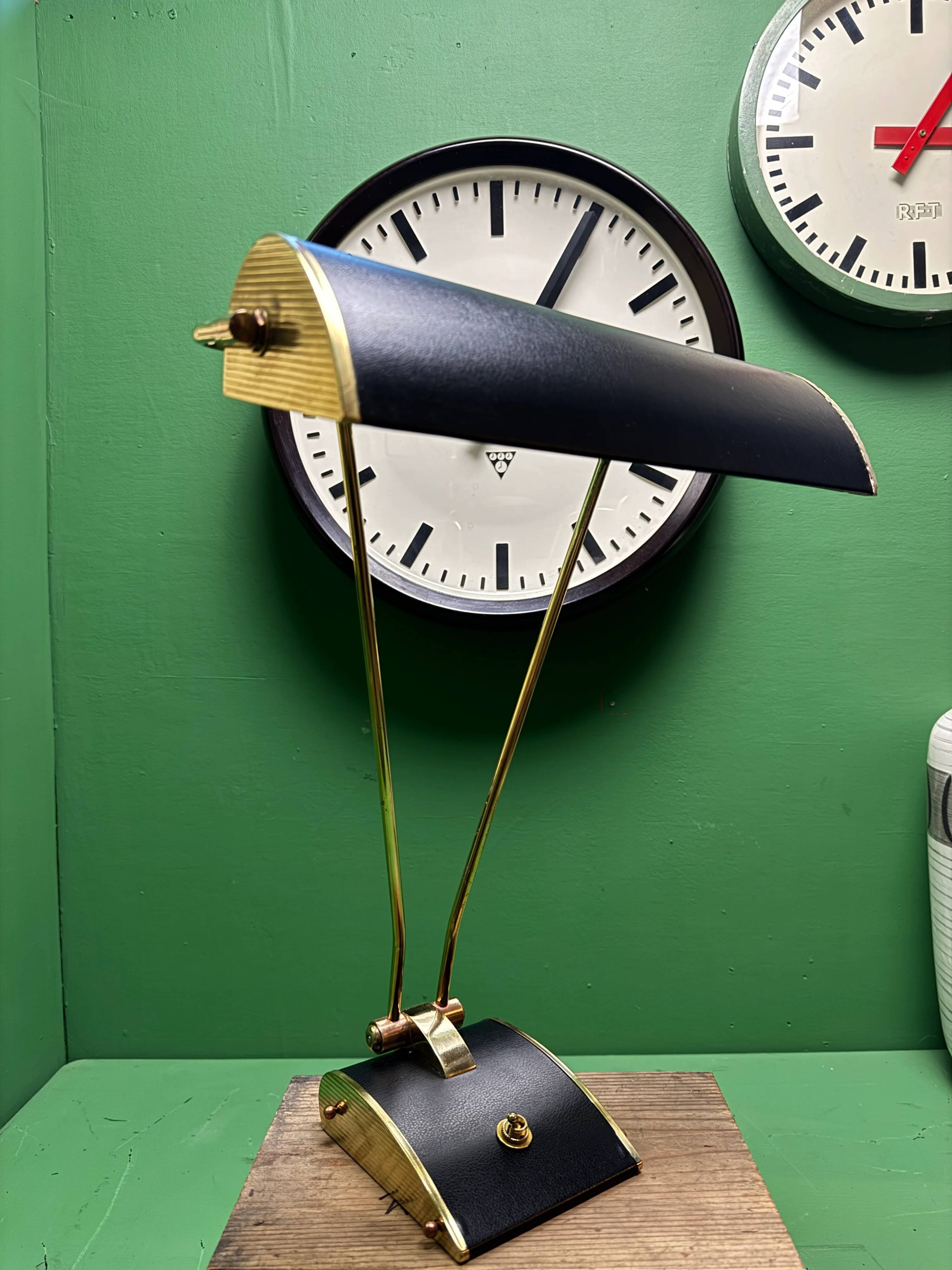 Original 1940s desk lamp by Eileen Gray for Jumo