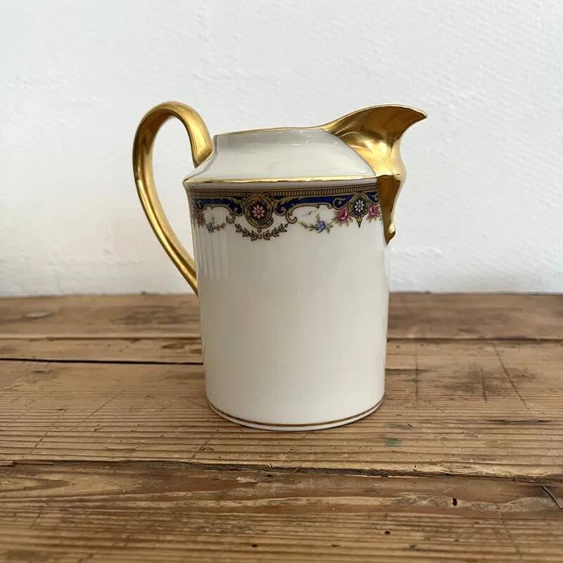 Fine porcelain coffee service