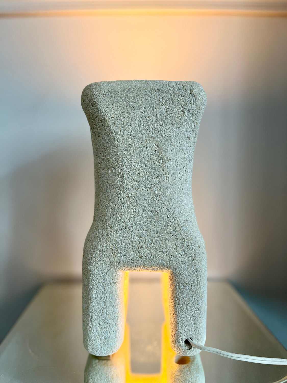 Stone lamp by sculptor Albert Tormos
