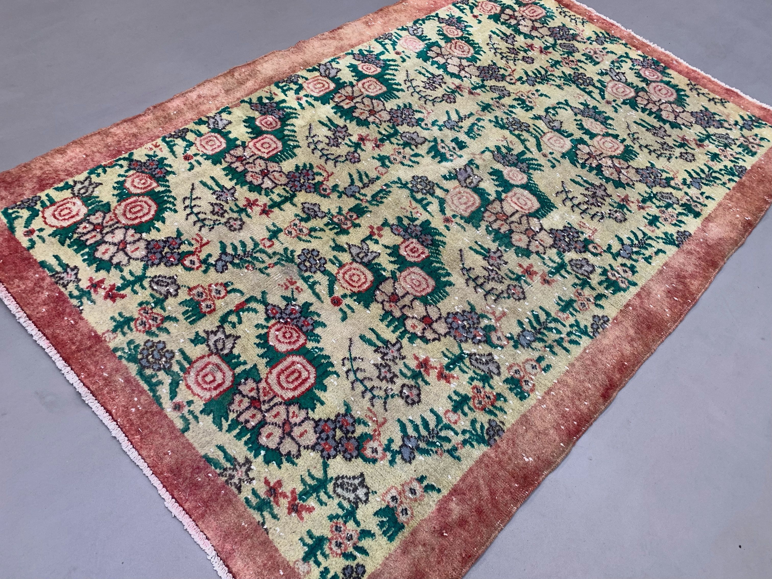 Vintage turkish rug 206x135 cm shabby distressed carpet medium