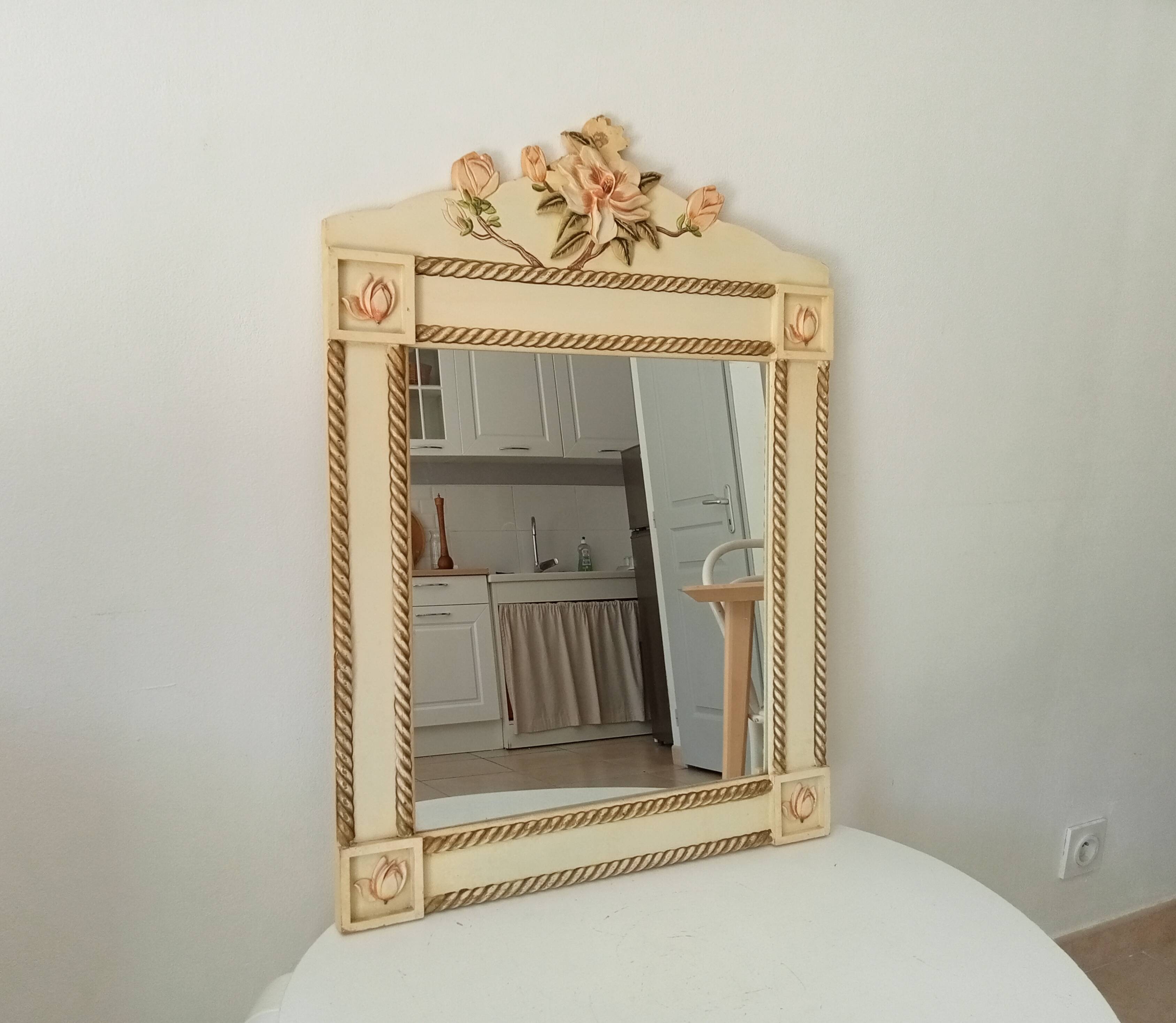 Vintage bohemian mirror from the 80s in carved wood.