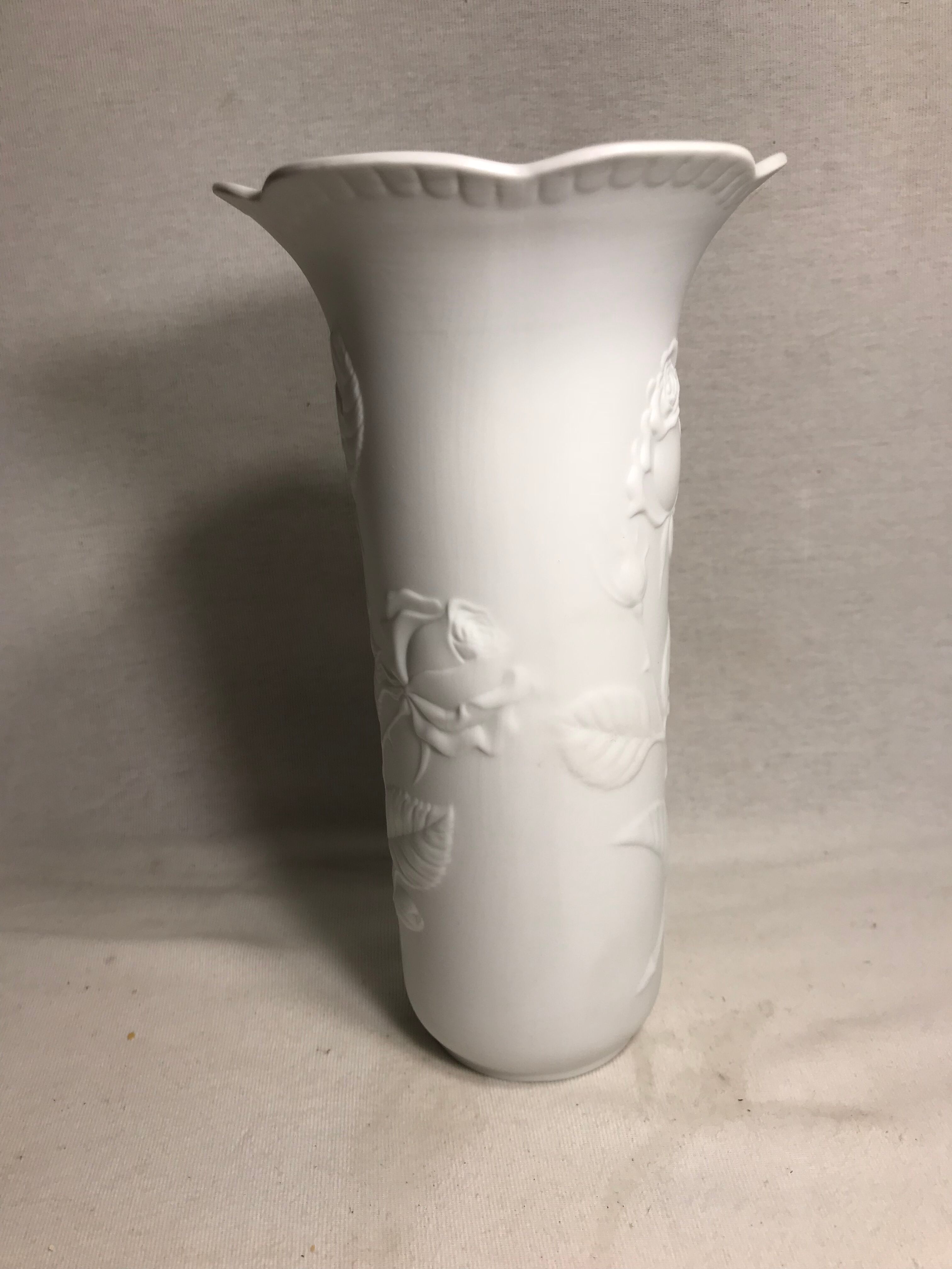 Former kaiser germany drawing biscuit porcelain vase roses signed vintage