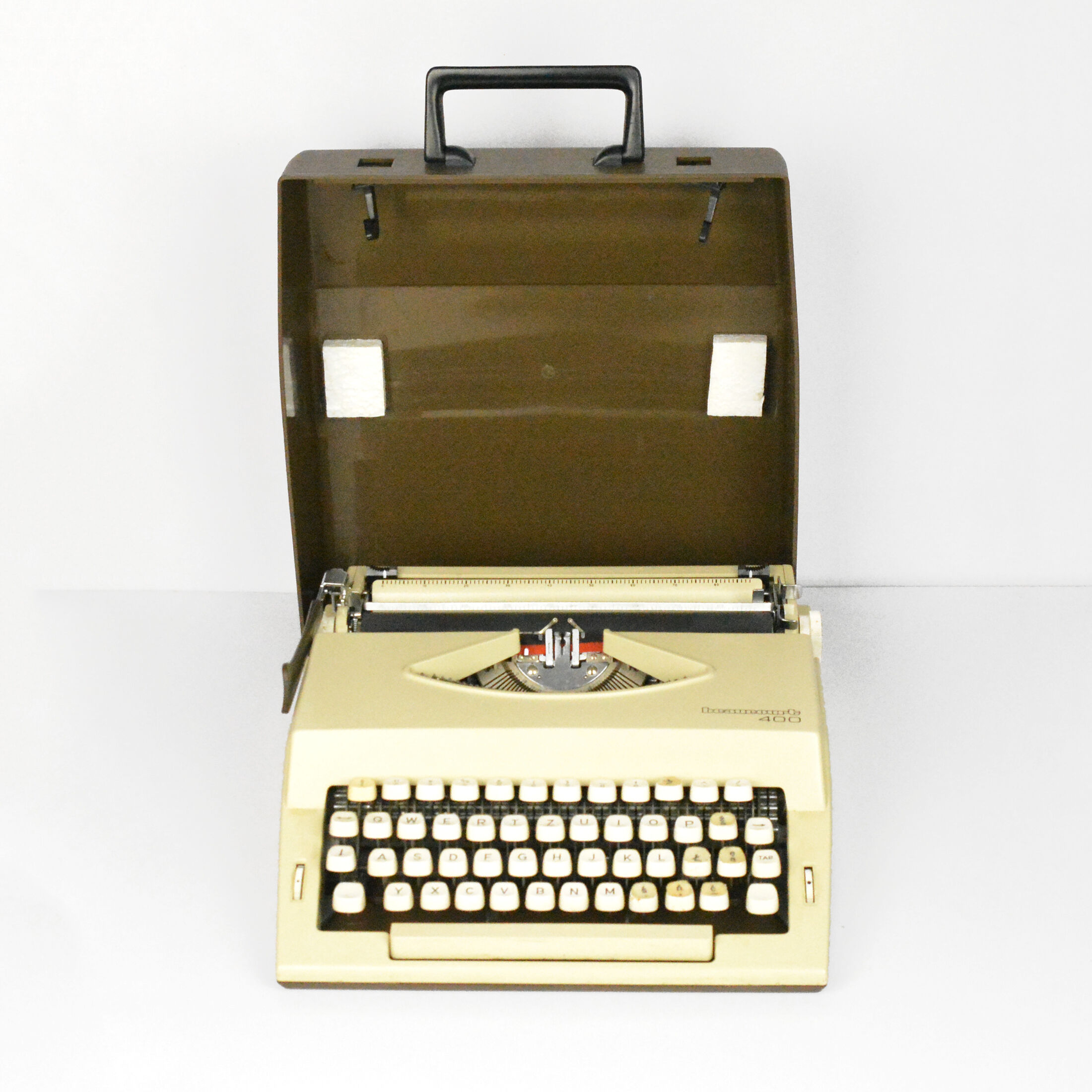 1980s Beaucourt 400 suitcase typewriter, Germany