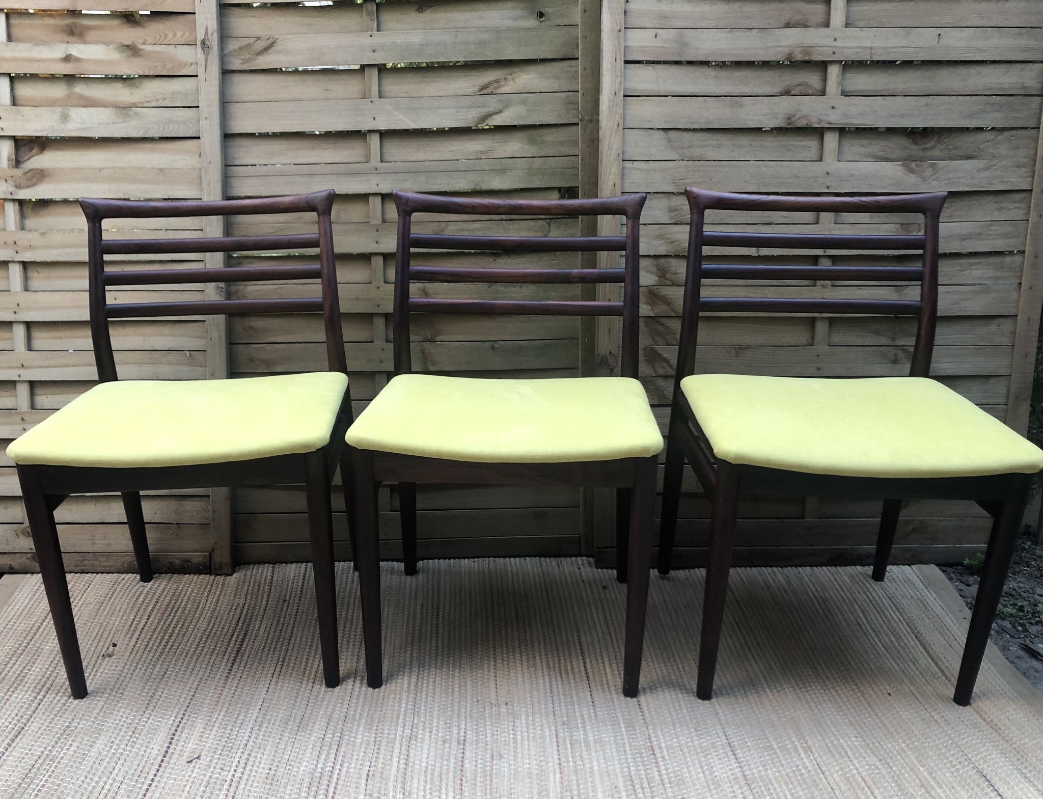 Chaises palissandre Erling Torvits par Søro Stolefabrik scandinave