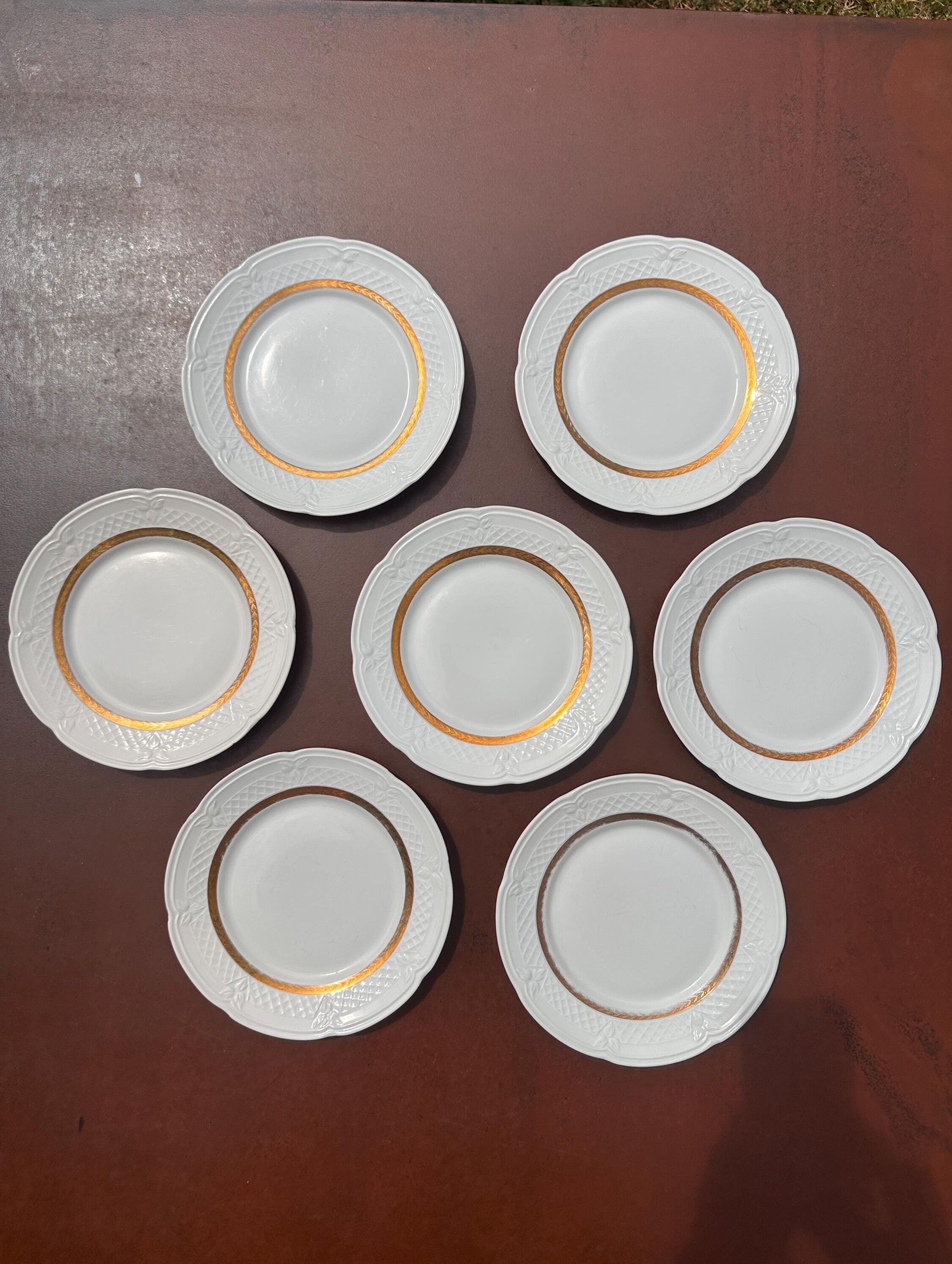 Set of 6 dessert plates in Berry porcelain – White and gold