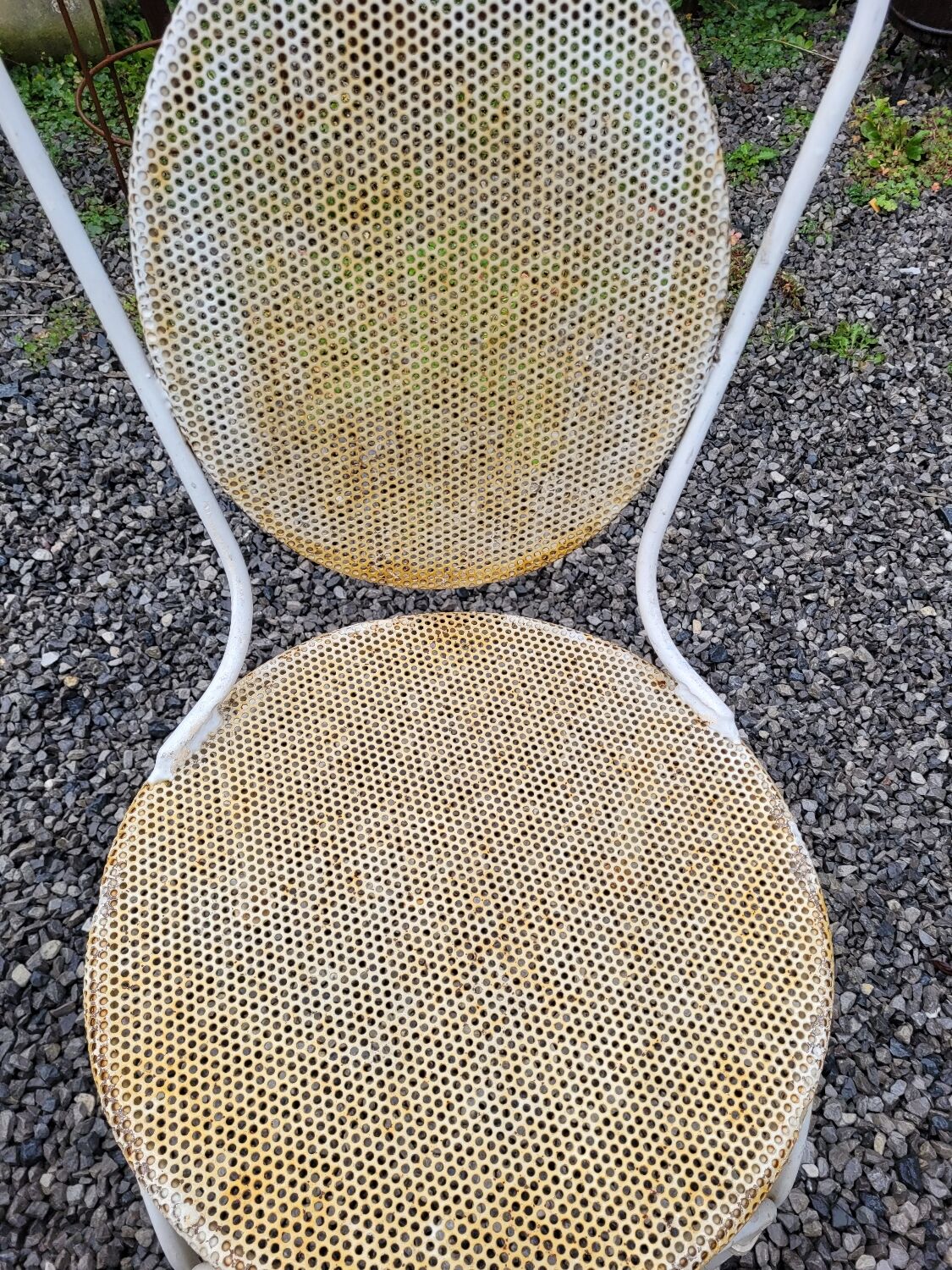 Paire de chaises de jardin en fer forgé