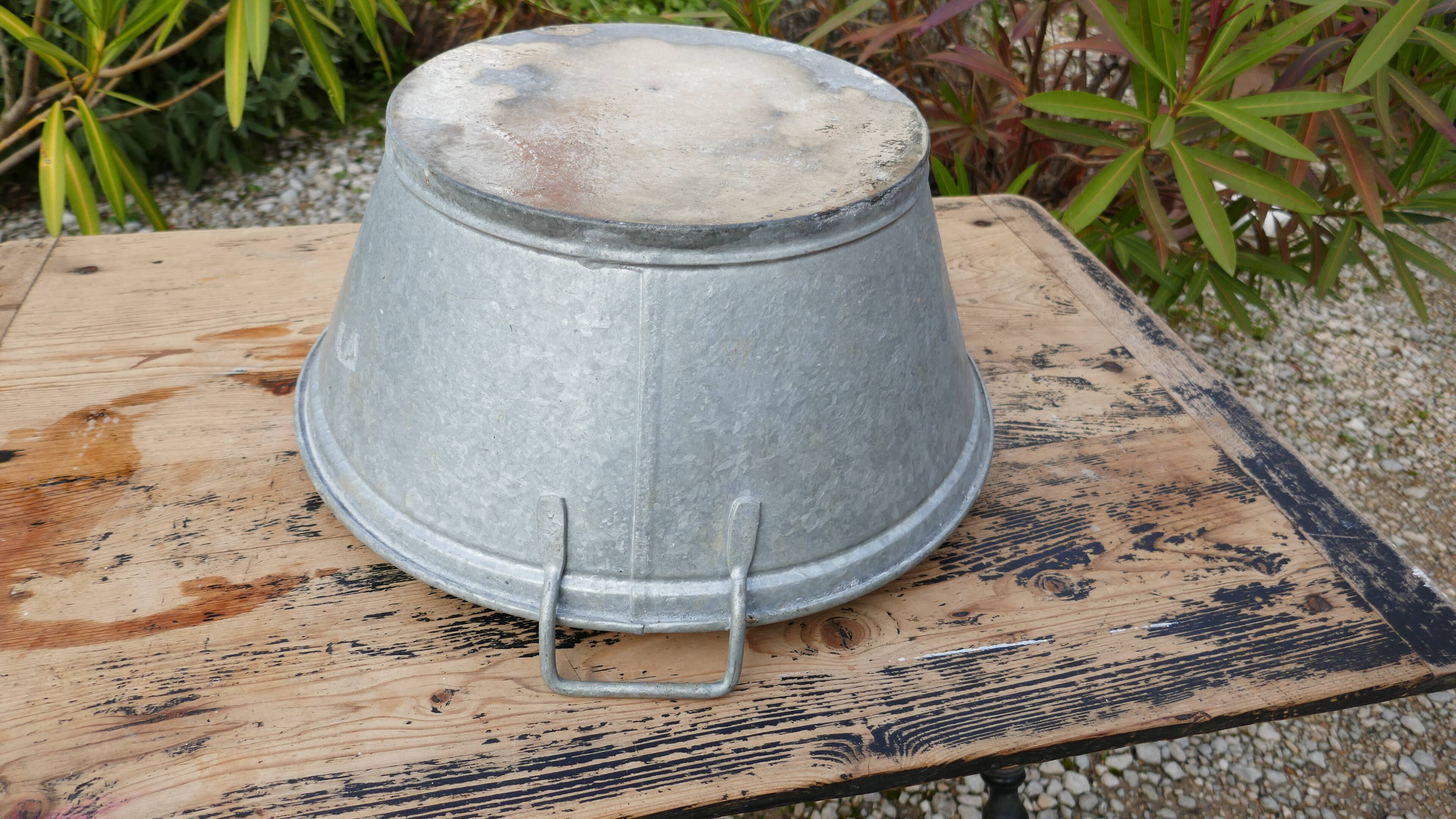 Zinc basin