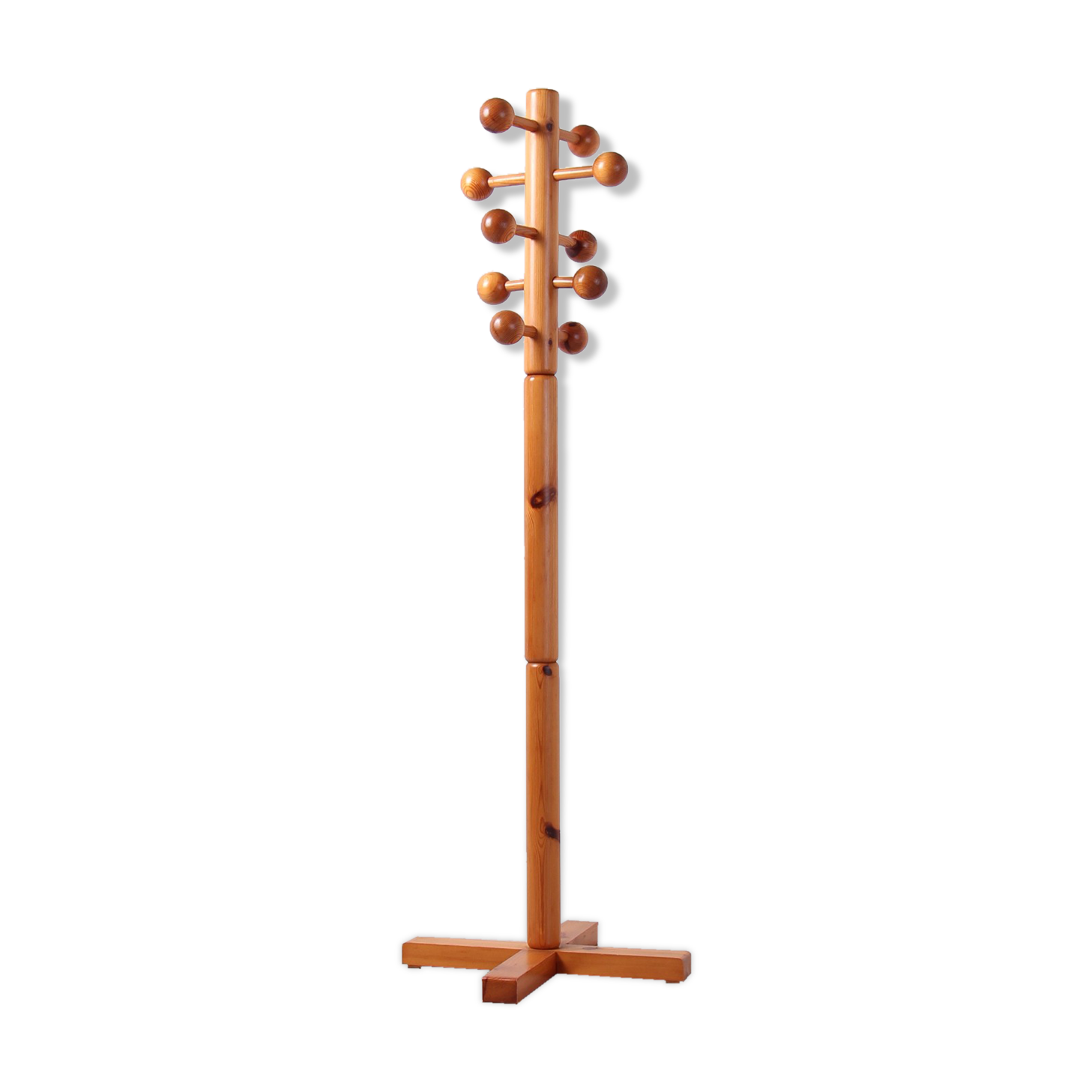 Pine coat rack