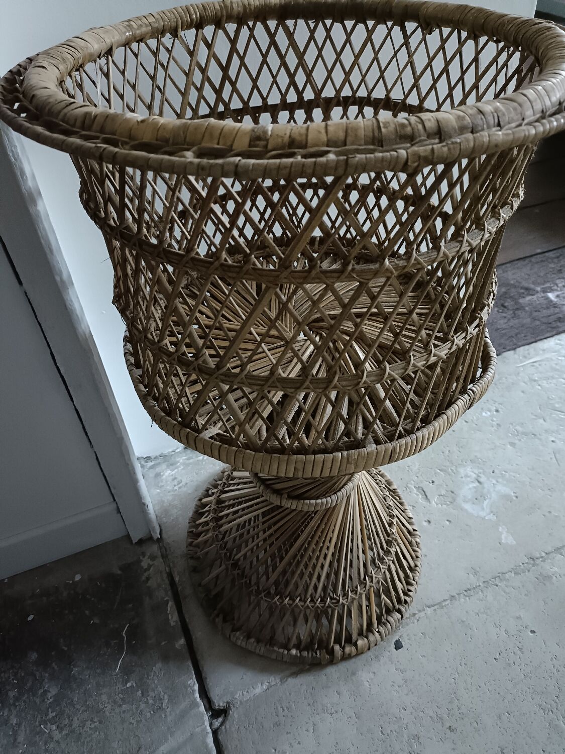 Plant holder, rattan pot cover
