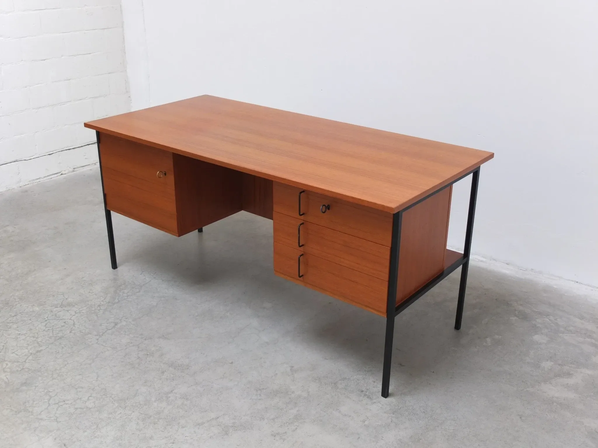 Minimalist freestanding desk by Günter Renkel for REGO, 1960s
