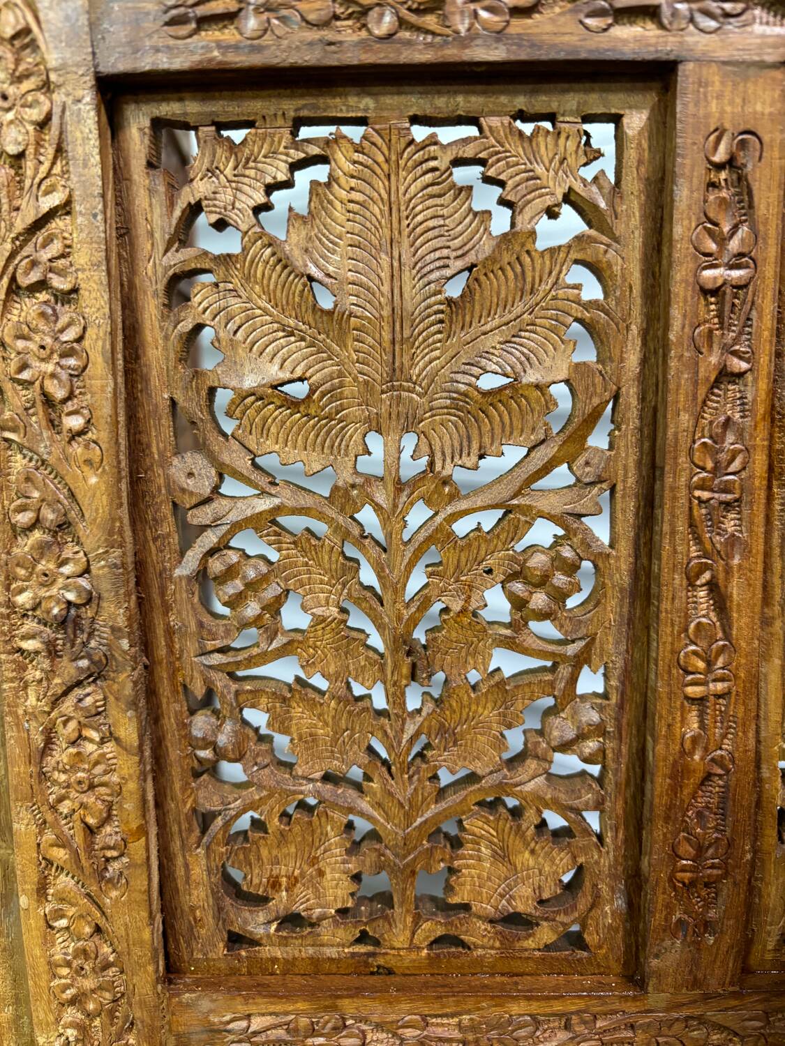 Indian wooden screen