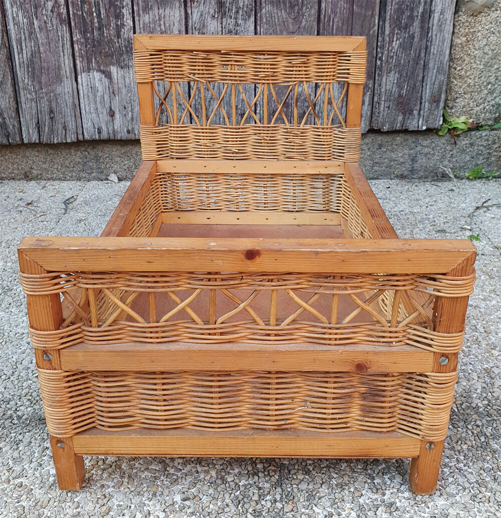 Small bed doll wood and rattan, vintage, 60s