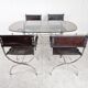 Chaises et table, années 1960