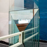 Table en cristal, miroir et laiton laqué, Italie des années 70