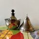 Chromed metal pear - 1 carafe and 6 amber crystal glasses - liquor cellar