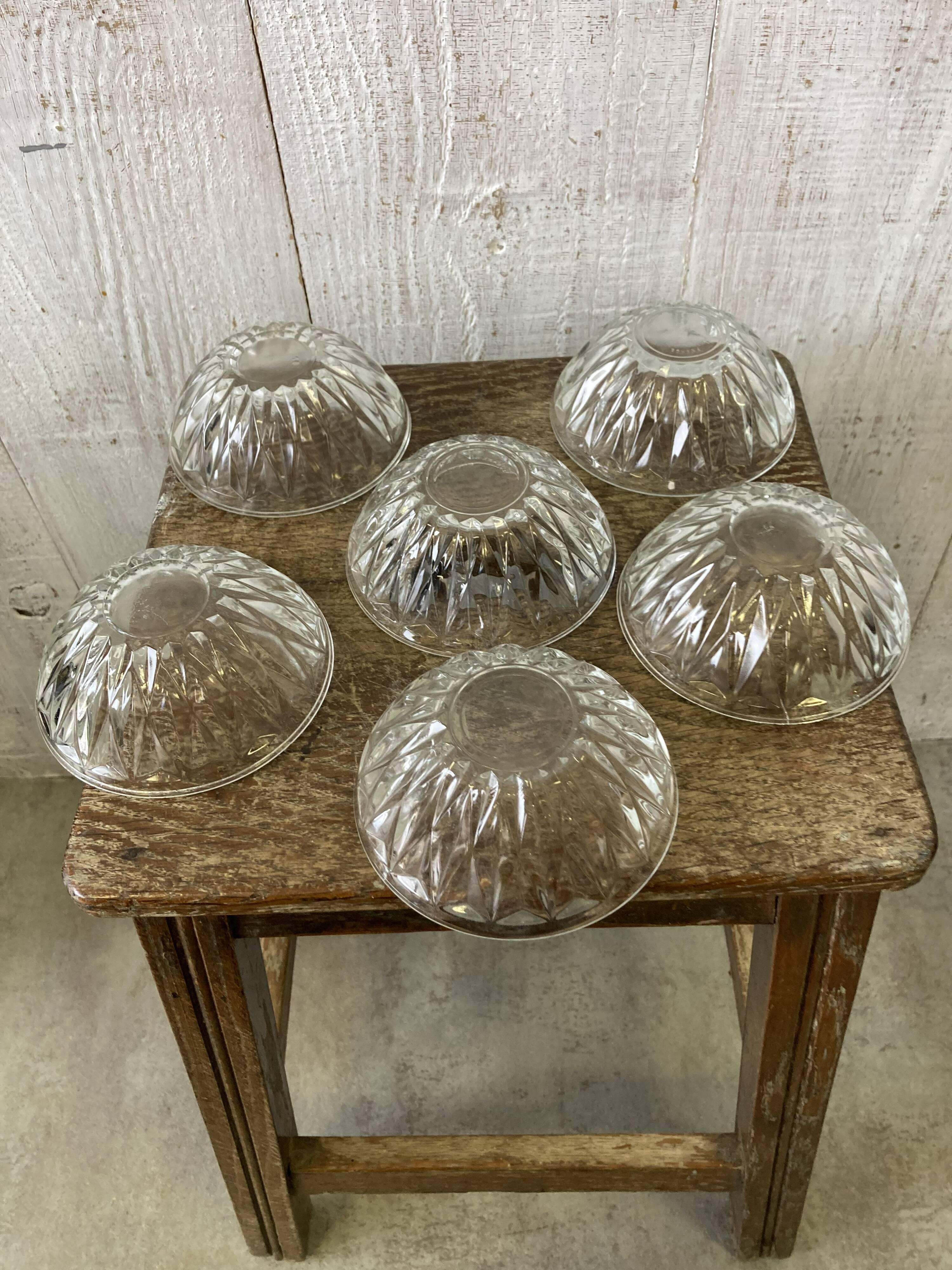 Set of 6 ramekins/bowls