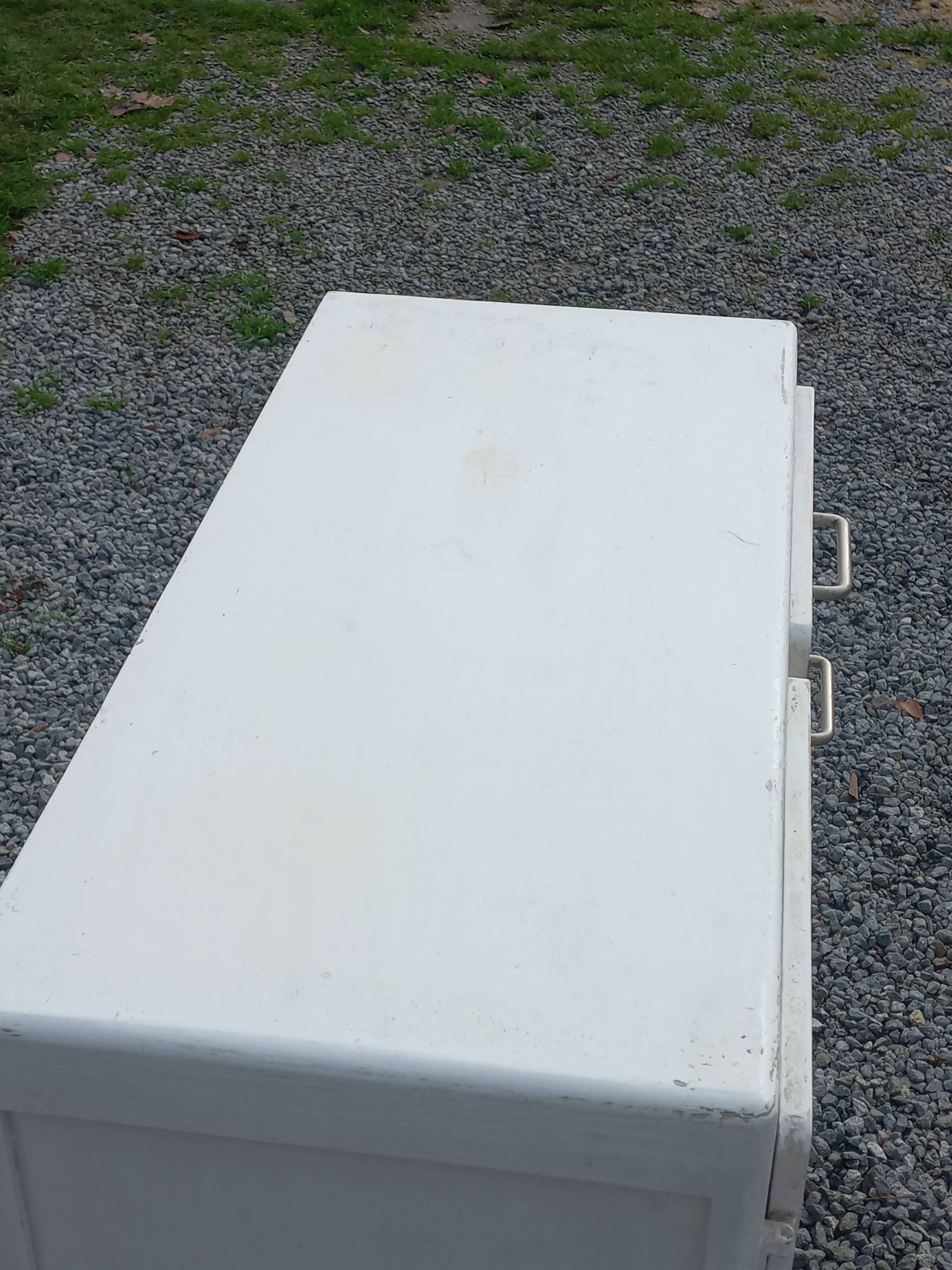 Buffet parisien patine blanche des années 50