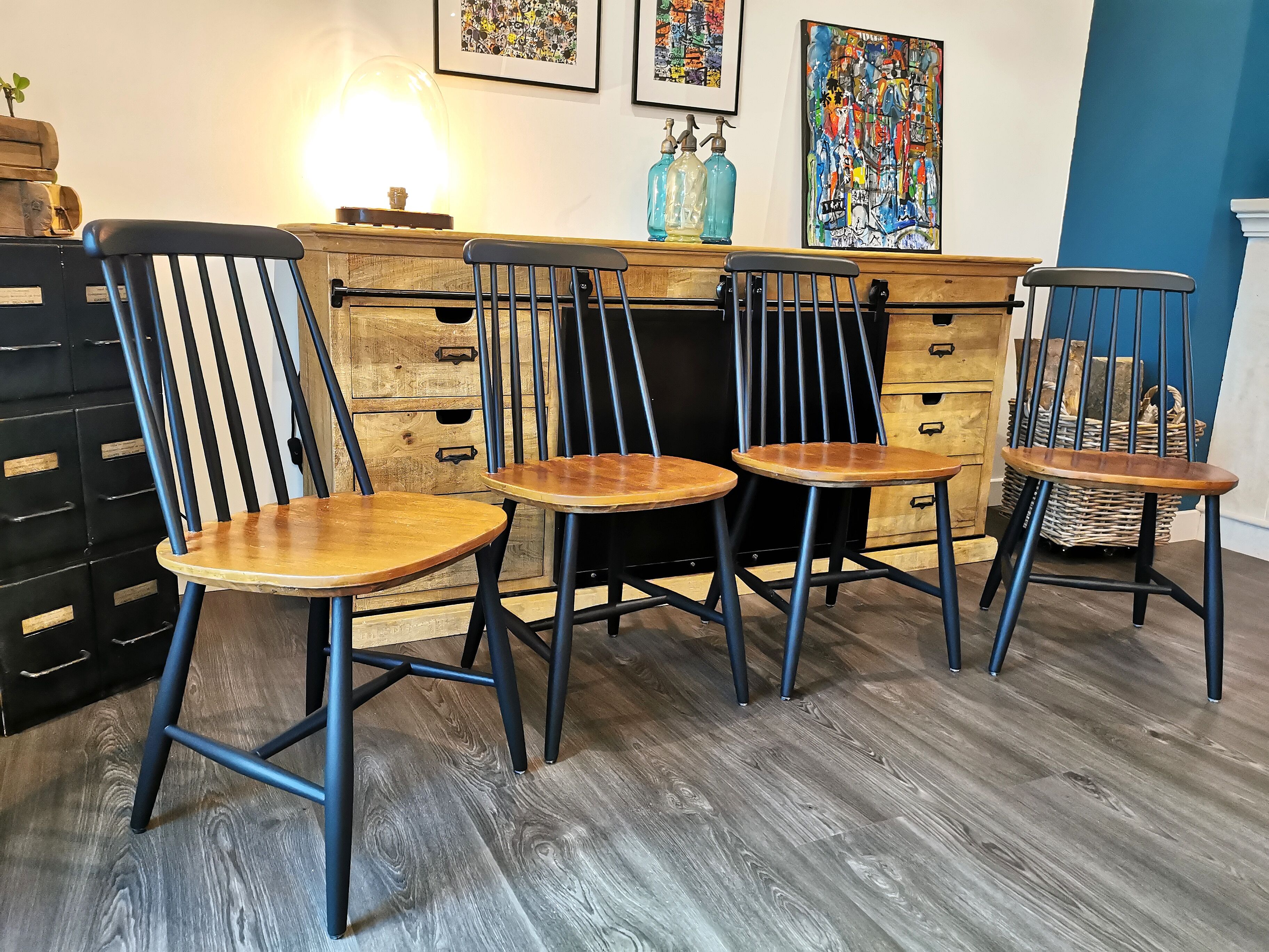 Series of 4 Scandinavian chairs