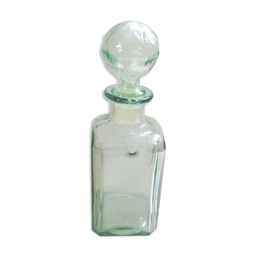 Carafe en verre verte