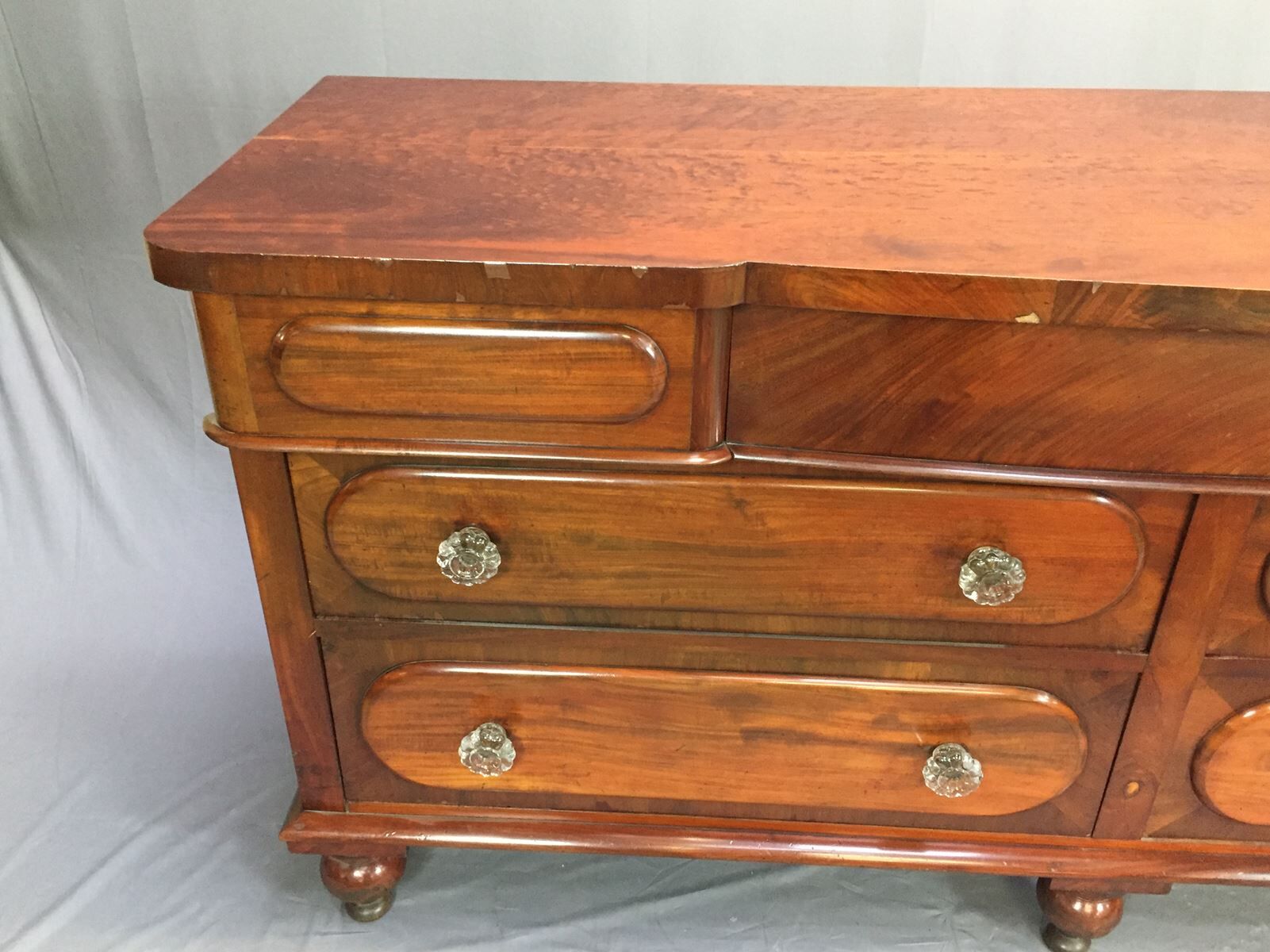 Victorian nineteenth Dresser mahogany
