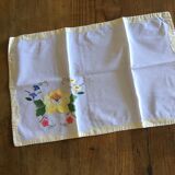 set of 4 embroidered placemats