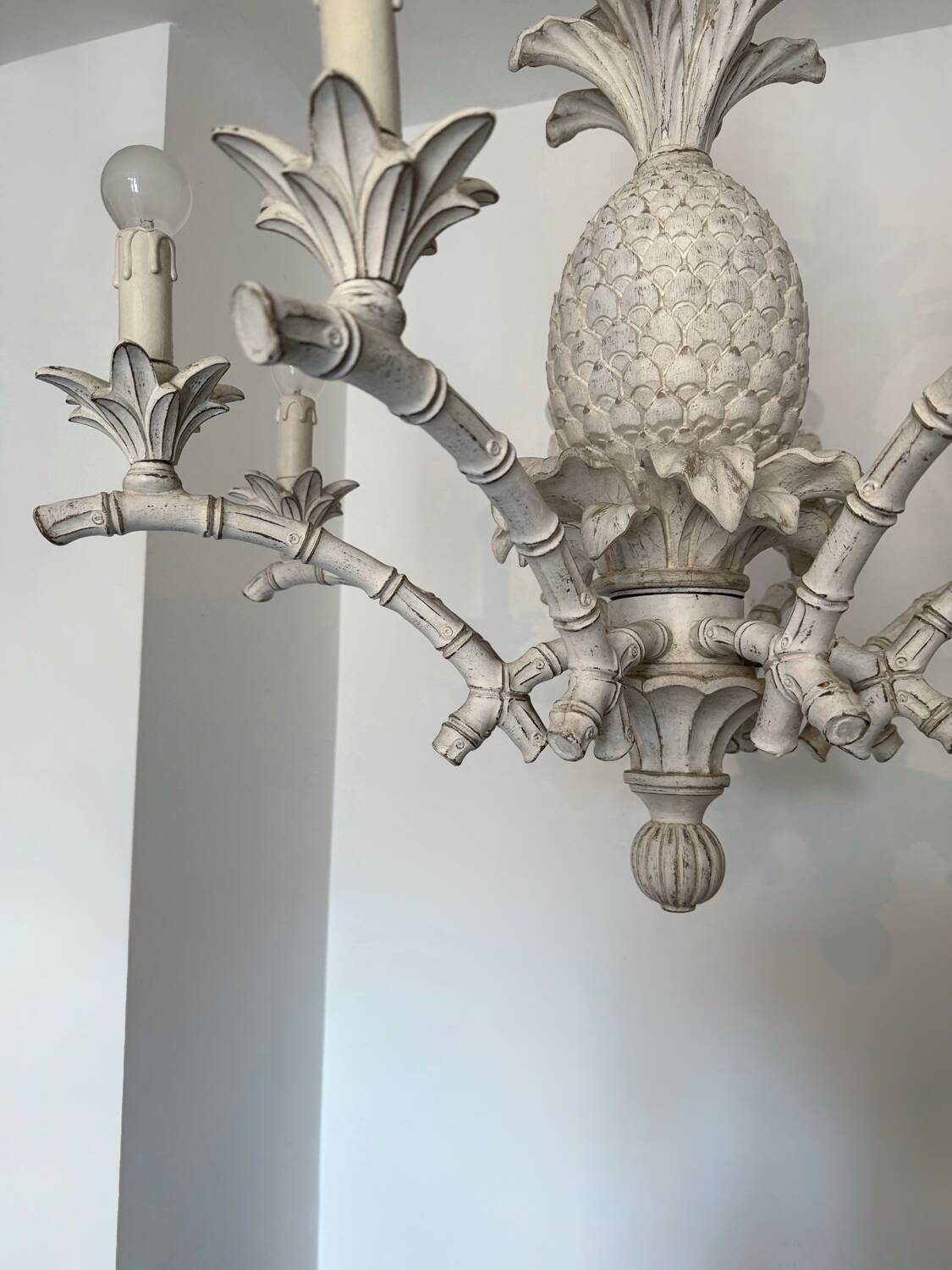 Large Hollywood Regency pineapple chandelier, 1980s