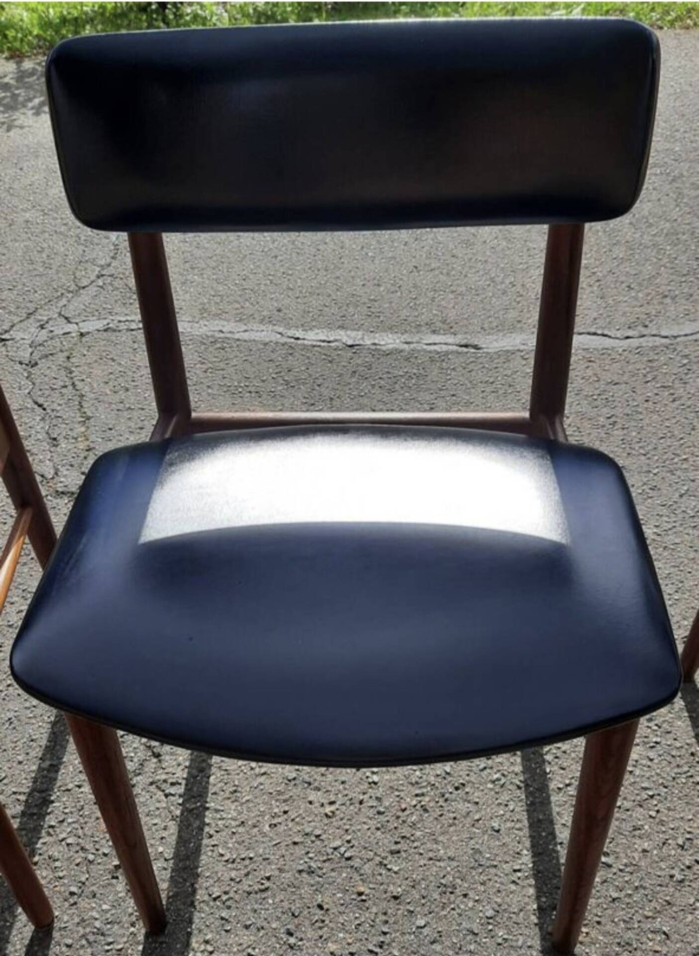 4 Scandinavian chairs in teak and black leatherette by Sven Chrobat Sax