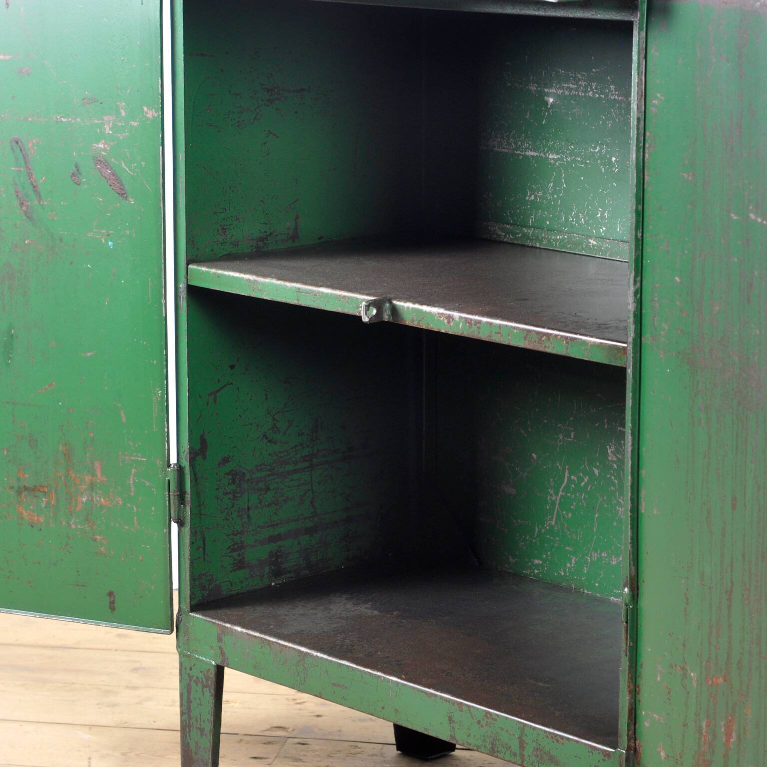 Armoire Industrielle en Fer, 1960s