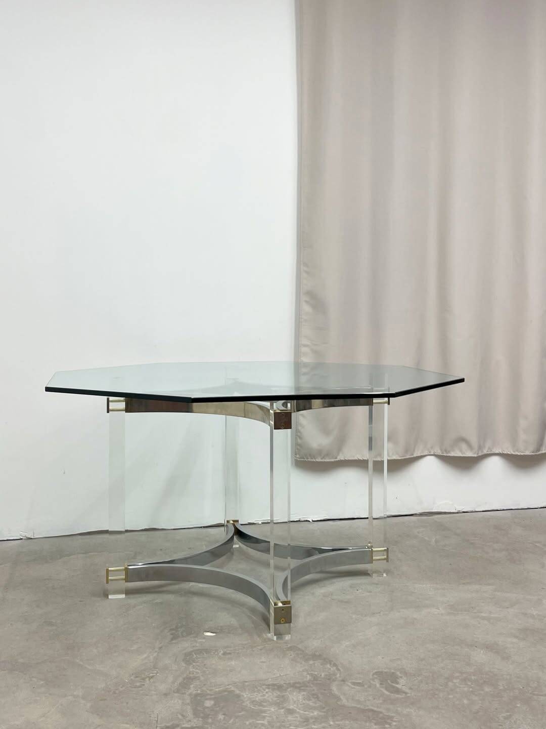 Octagonal dining table, Italian design, circa 1970.
