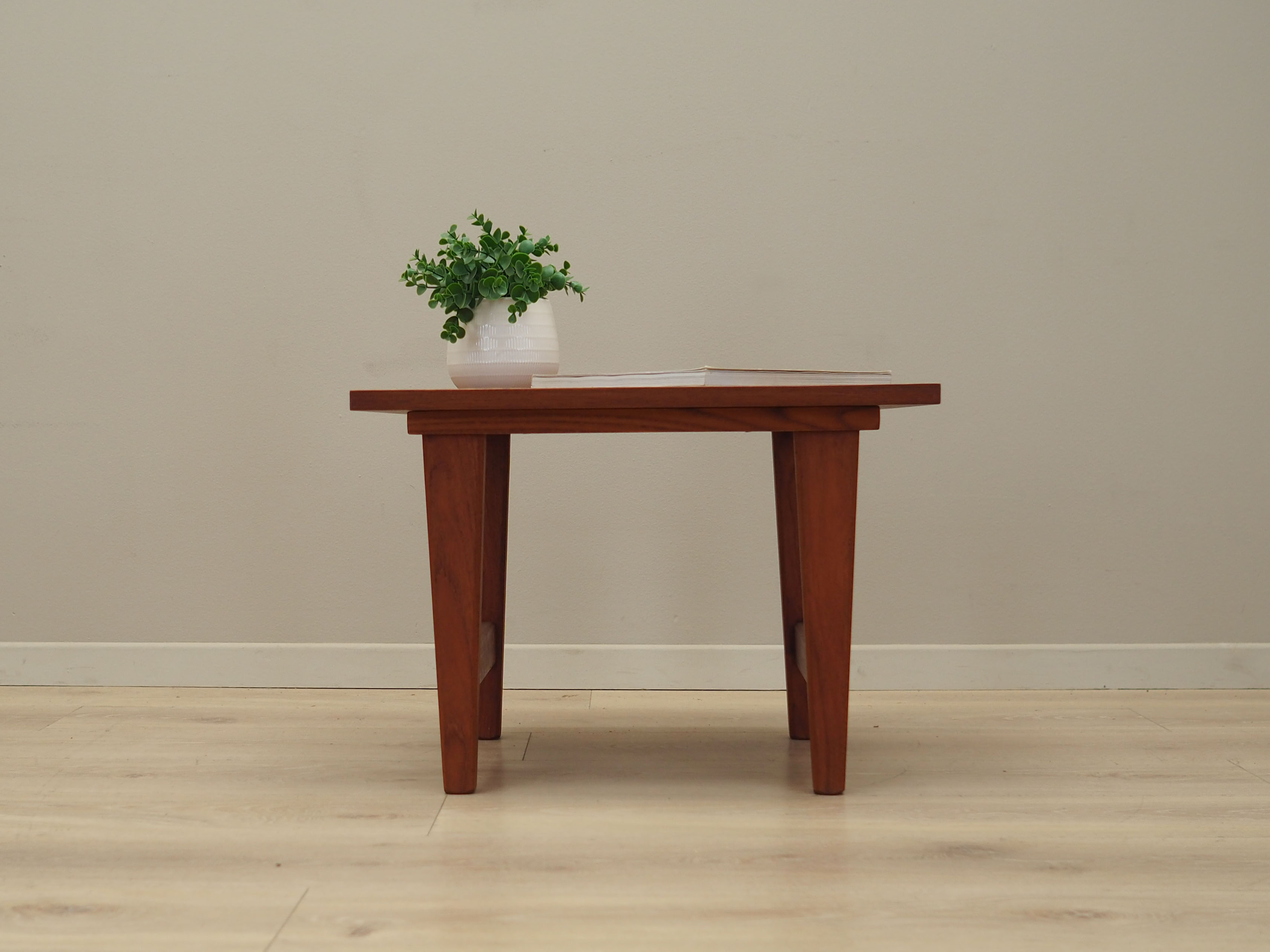 Teak coffee table, Danish design, 1970s, production: Denmark